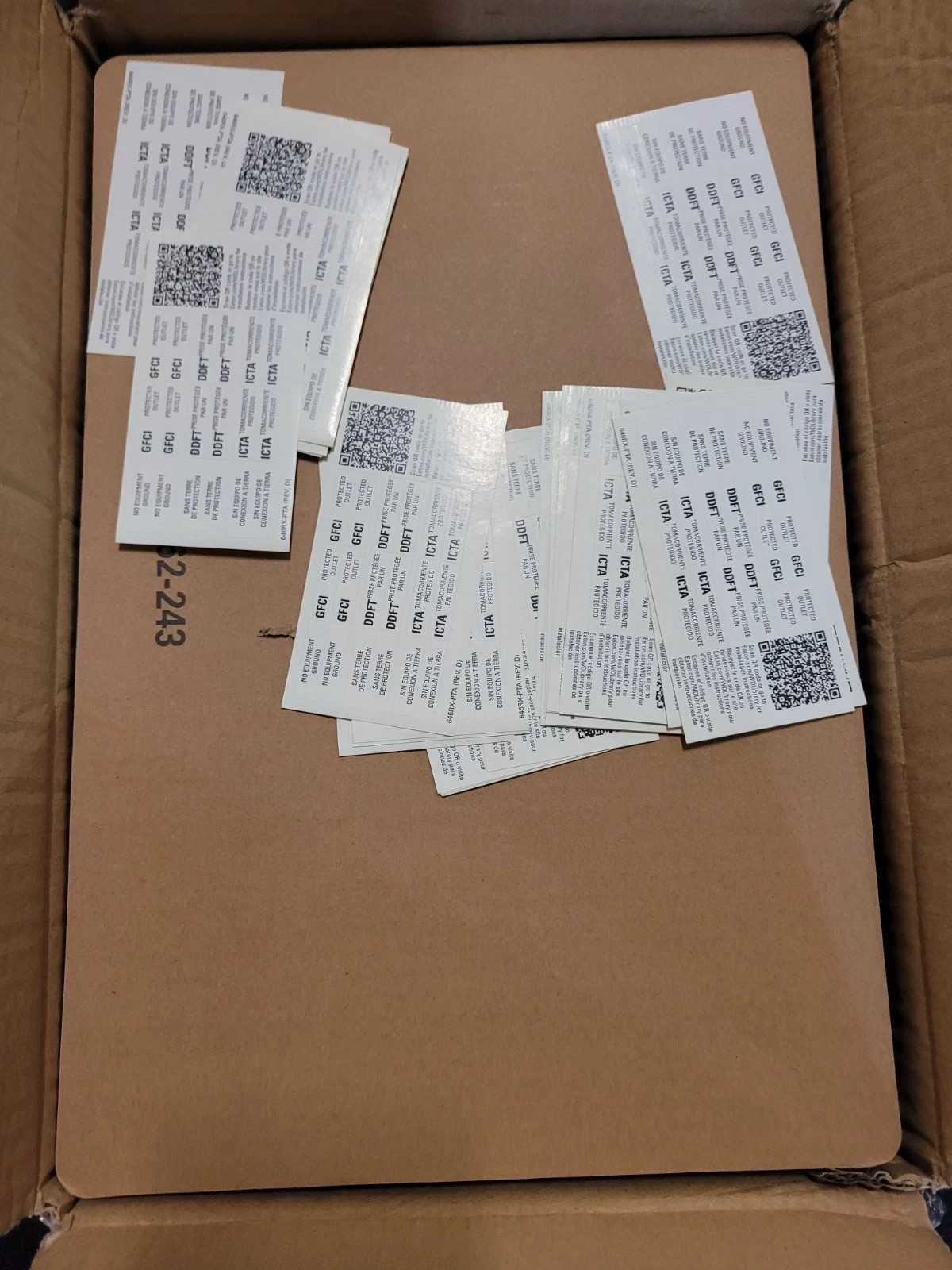 Eaton GFCI Outlet TWR Slim Tamper Weather Resistant 125V TWRGF20BK (Bulk 1-50Ct)