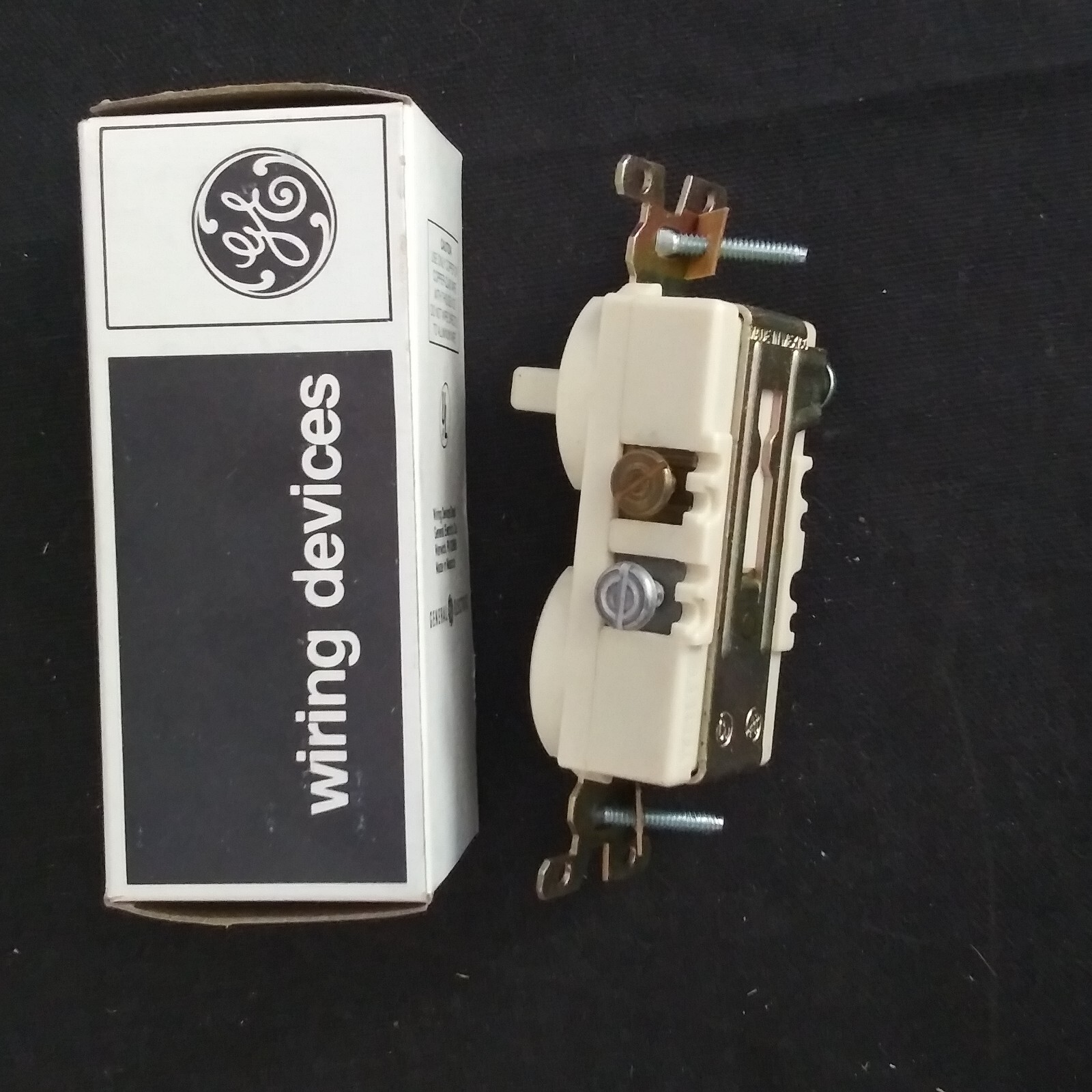 New Old Stock GE Ivory Single Pole Combination Switch & Standard Outlet GE7944-2