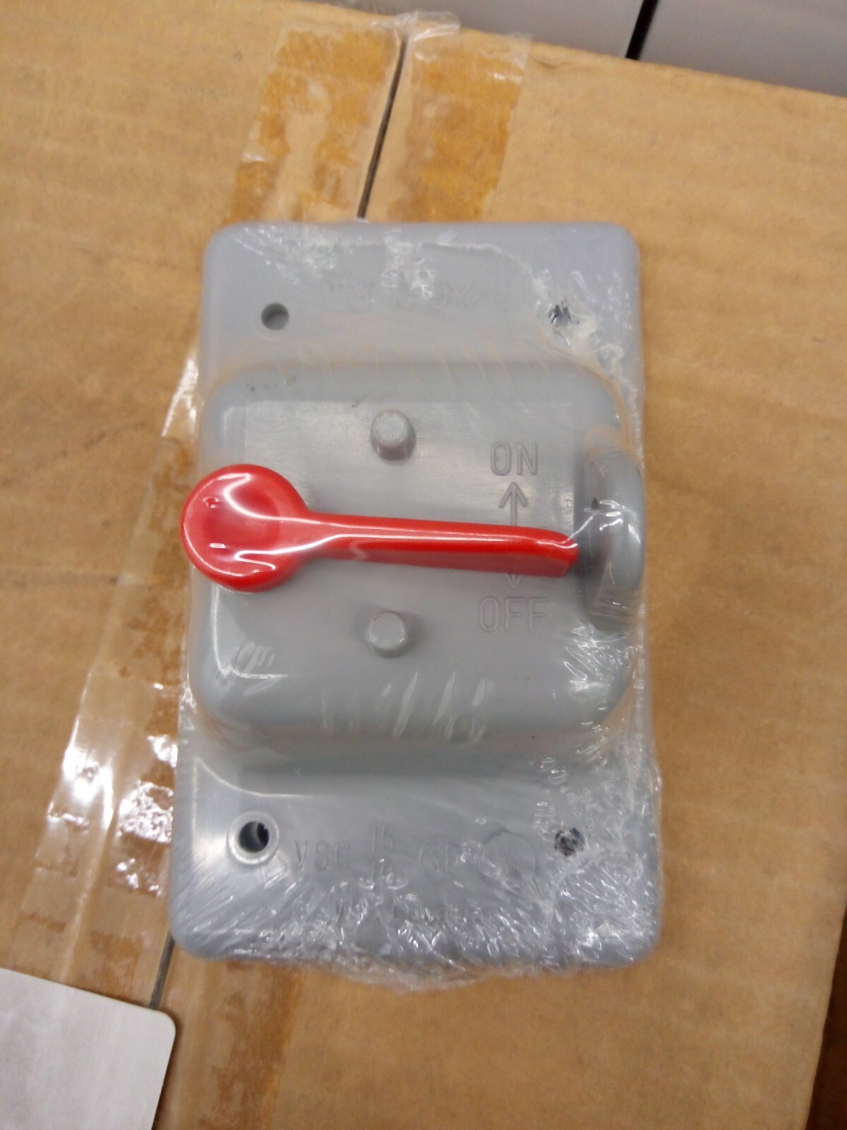 Royal Rectangle PVC 1 gang Weatherproof Electrical Cover . NEW