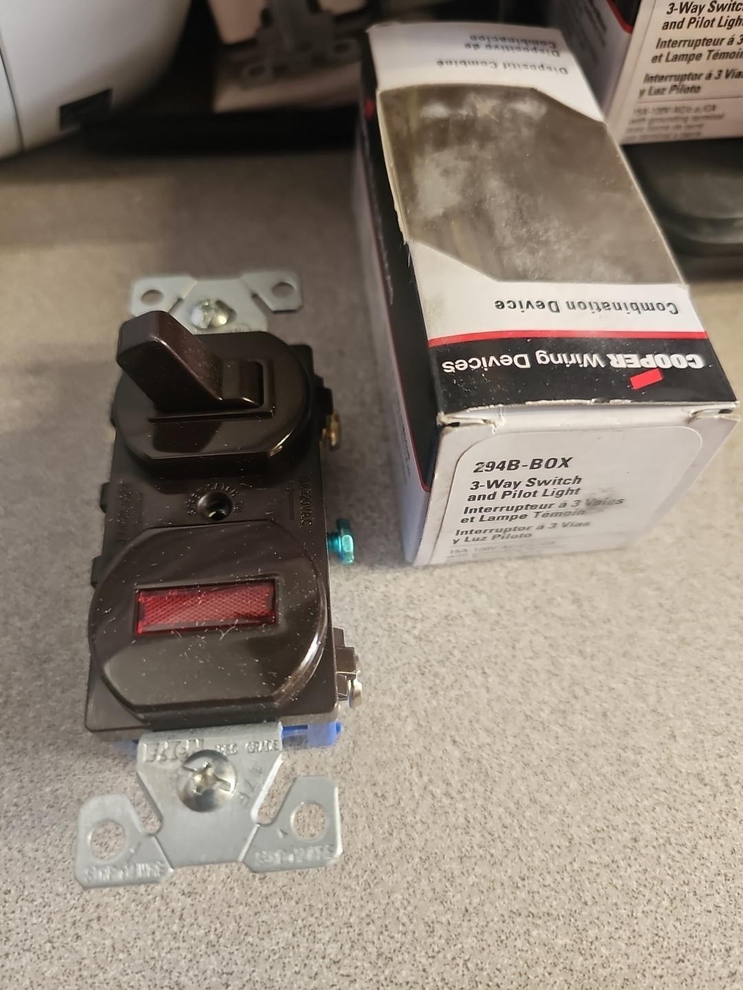 COOPER WIRING DEVICES 294B – BOX COMBINATION 3- WAY SWITCH AND PILOT LIGHT