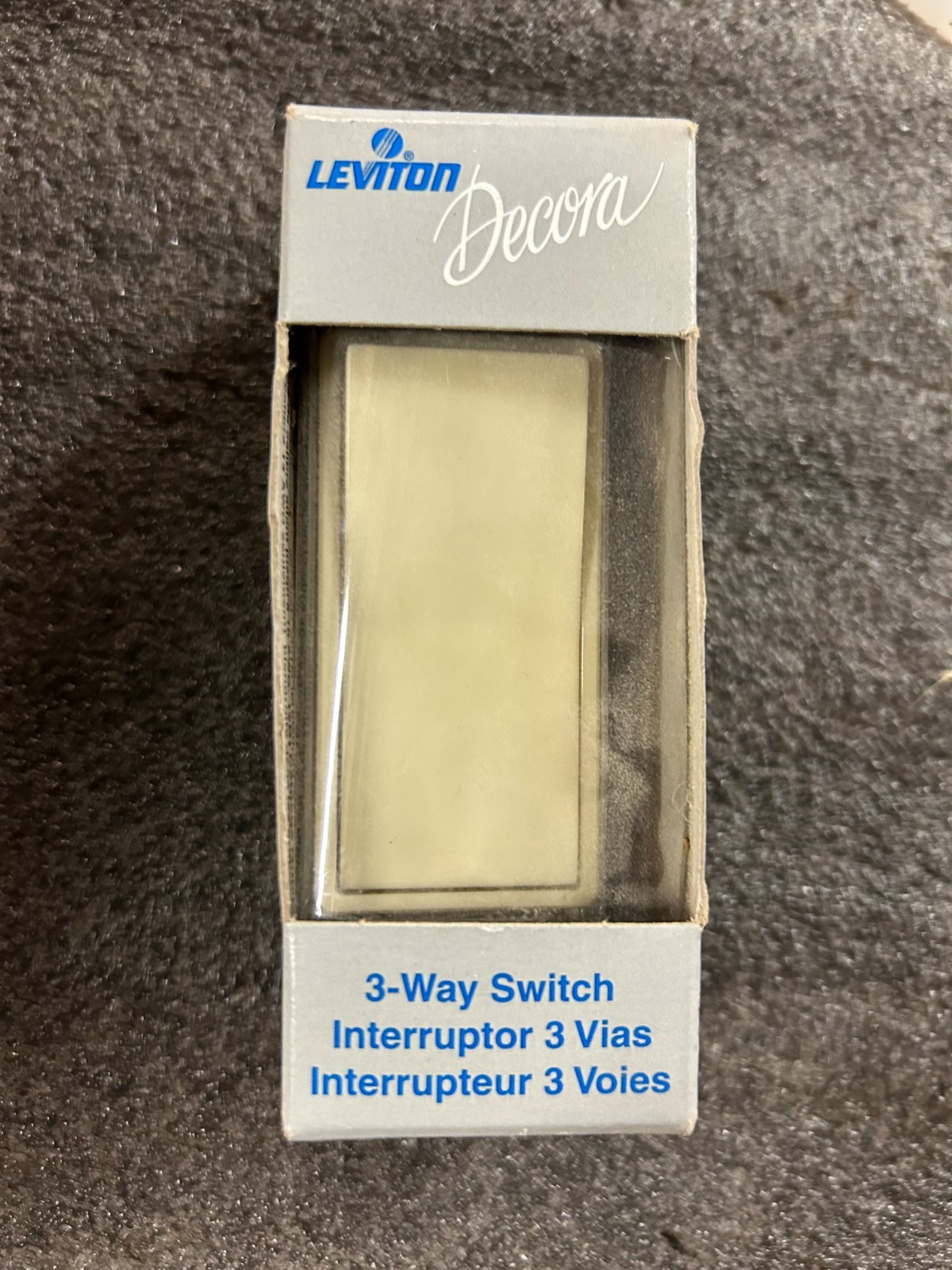 Leviton Decora 15 amps 120 volts 3 Way Grounding Rocker Switch – Ivory (Color)