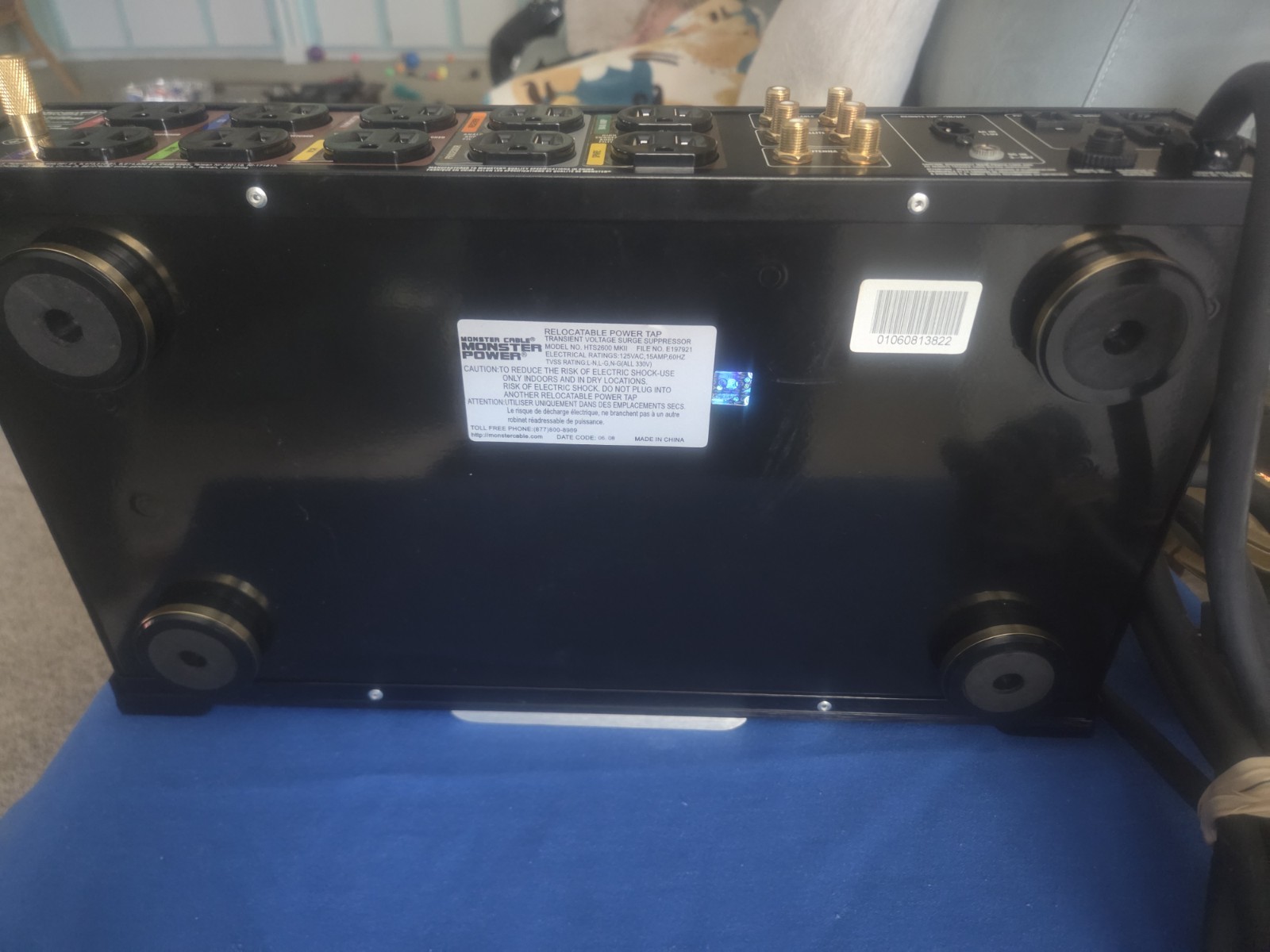 Monster Power HTS 2600 MKII Surge Protector Black/Silver – Nice Condition