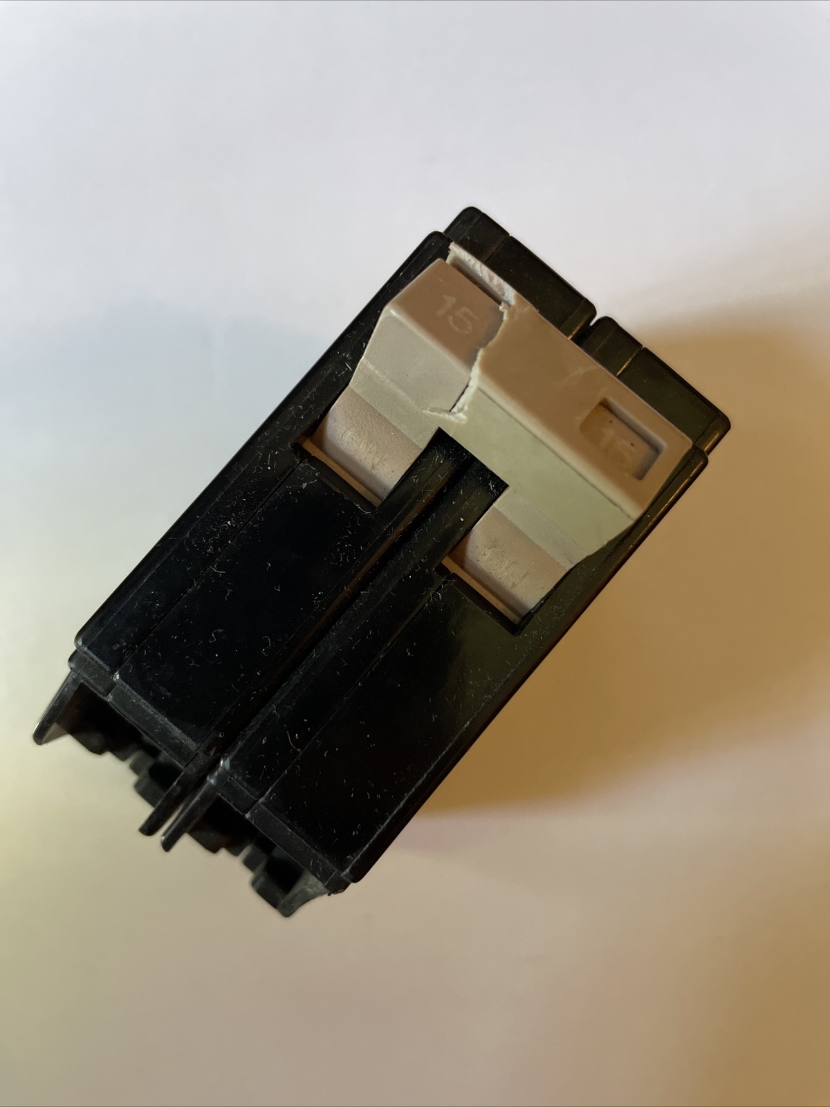 CUTLER HAMMER CH215 DOUBLE POLE CIRCUIT BREAKER TESTED SMALL CHIP SWITCH