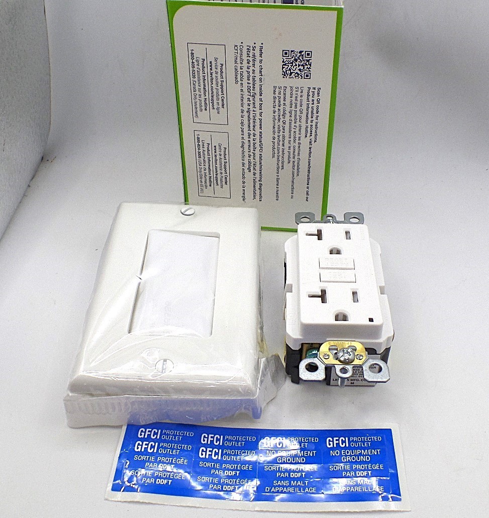 LEVITON GFTR2-W GFCI 20A TAMP-RESIST DUPLEX SELF-TEST SMARTLOCKPRO OUTLET WHITE
