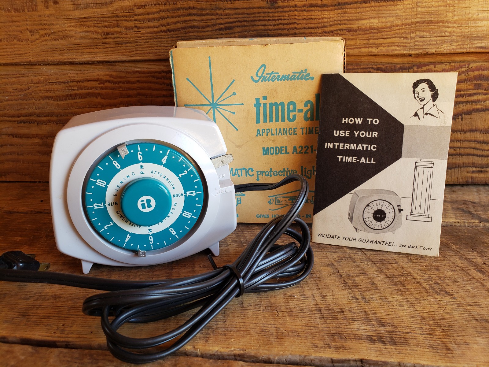 Intermatic Time-All Lamp & Appliance Timer White Model A221-4 W/Box and Manual