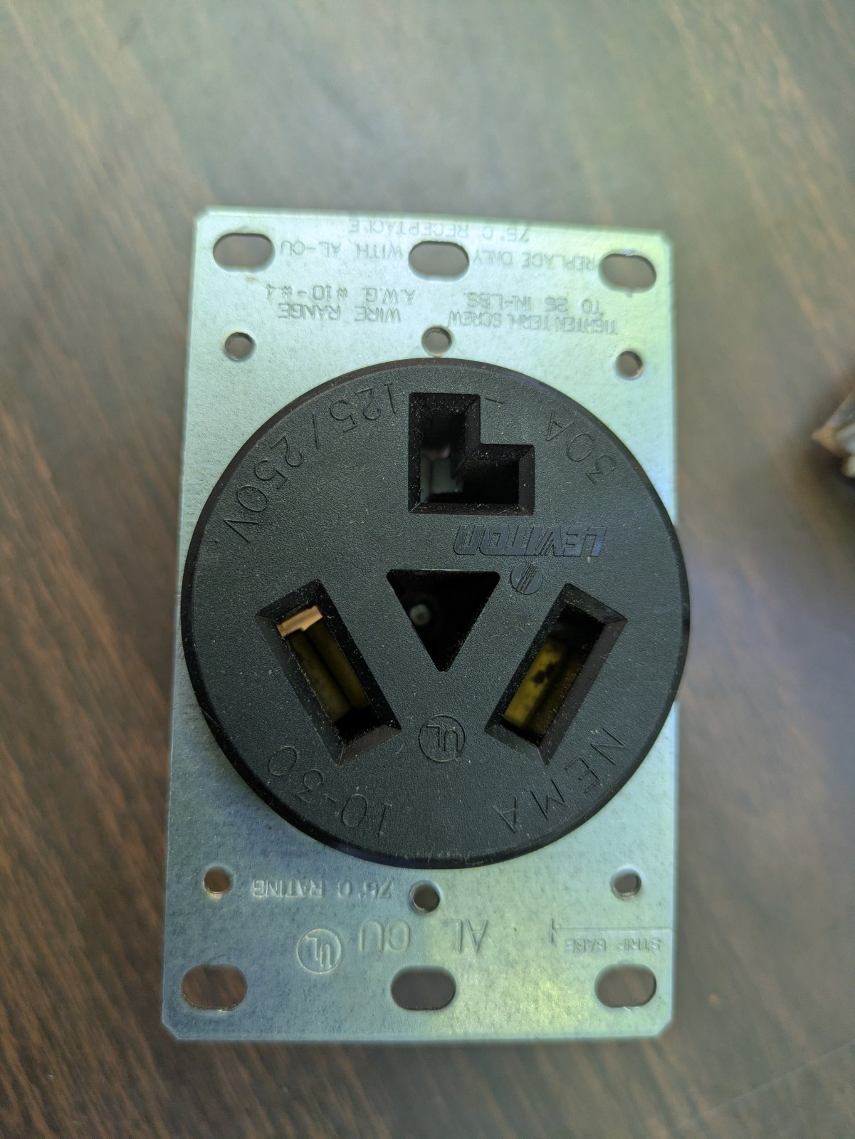 (Lot Of 10) Leviton Flush Mount Receptacle Outlet 30A 125/250V P/N 278 4 wire
