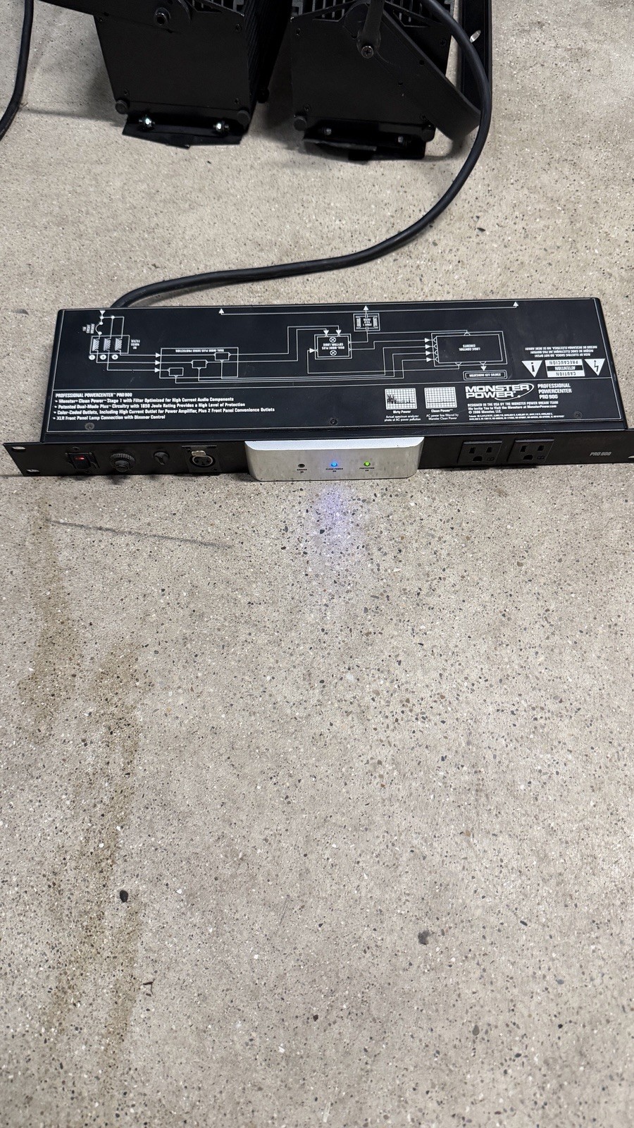 Monster Power Pro 300 Rack Power Conditioner Surge Protector Tested
