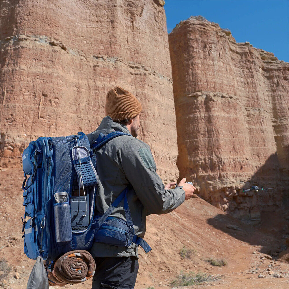 BLUETTI Handsfree 2 Backpack Power Station 700W 512Wh for Hiking/Photography