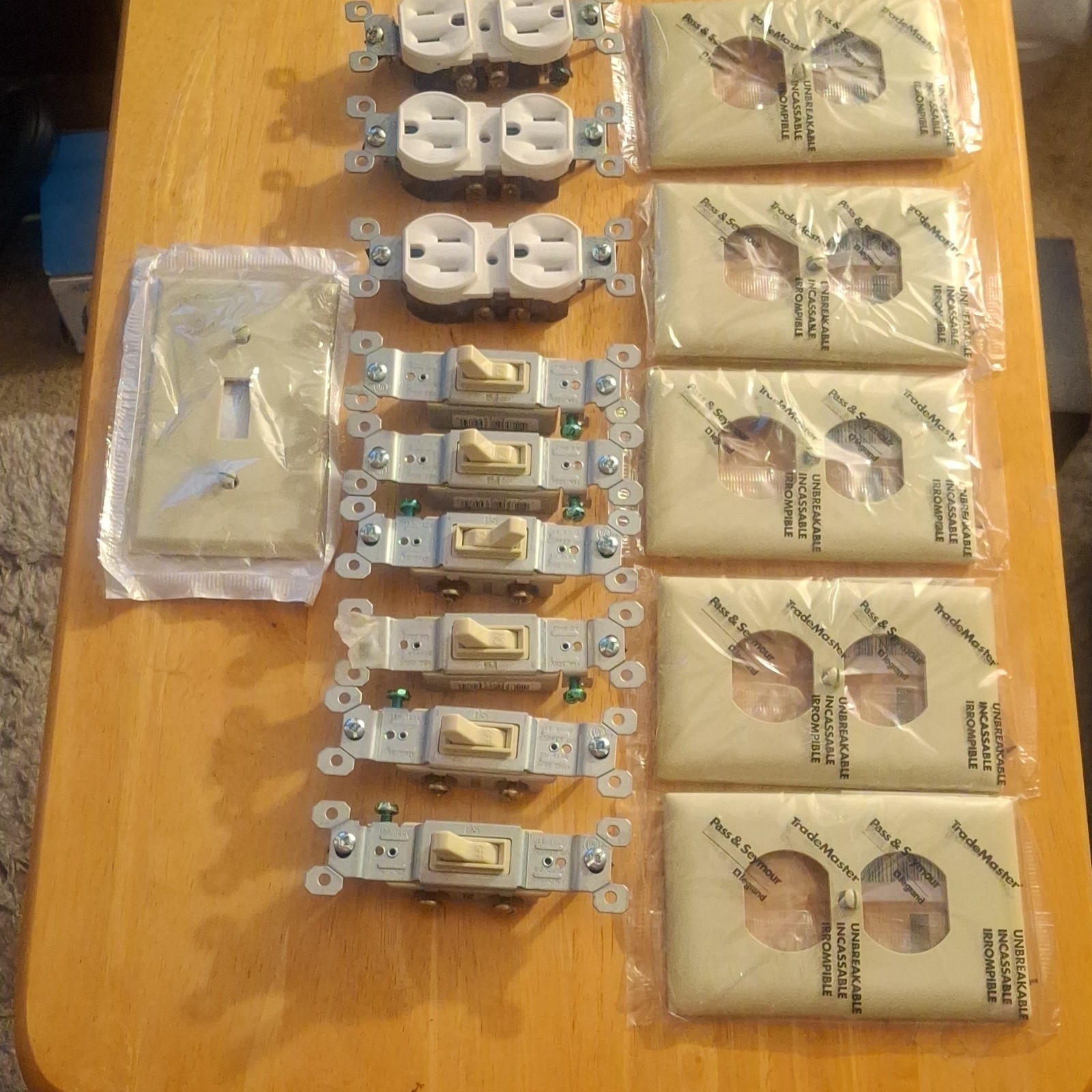 TradeMaster Ivory/White Toggle Switch, Duplex Outlets & Unbreakable Plates 15A