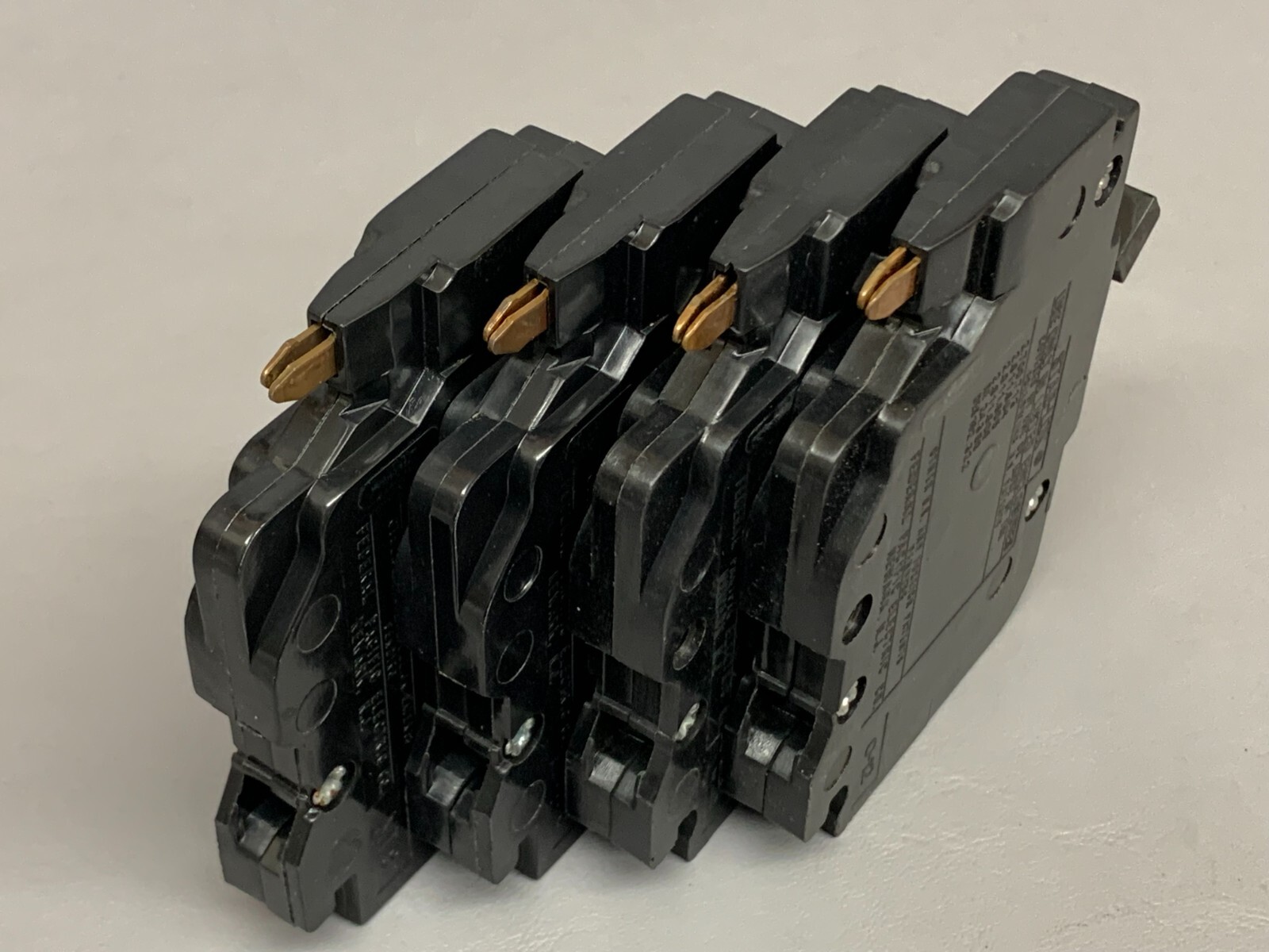 Lot of 4 – 15 Amp FEDERAL PACIFIC FPE 15A 1/2″ Thin Stab-Lok CIRCUIT BREAKERS