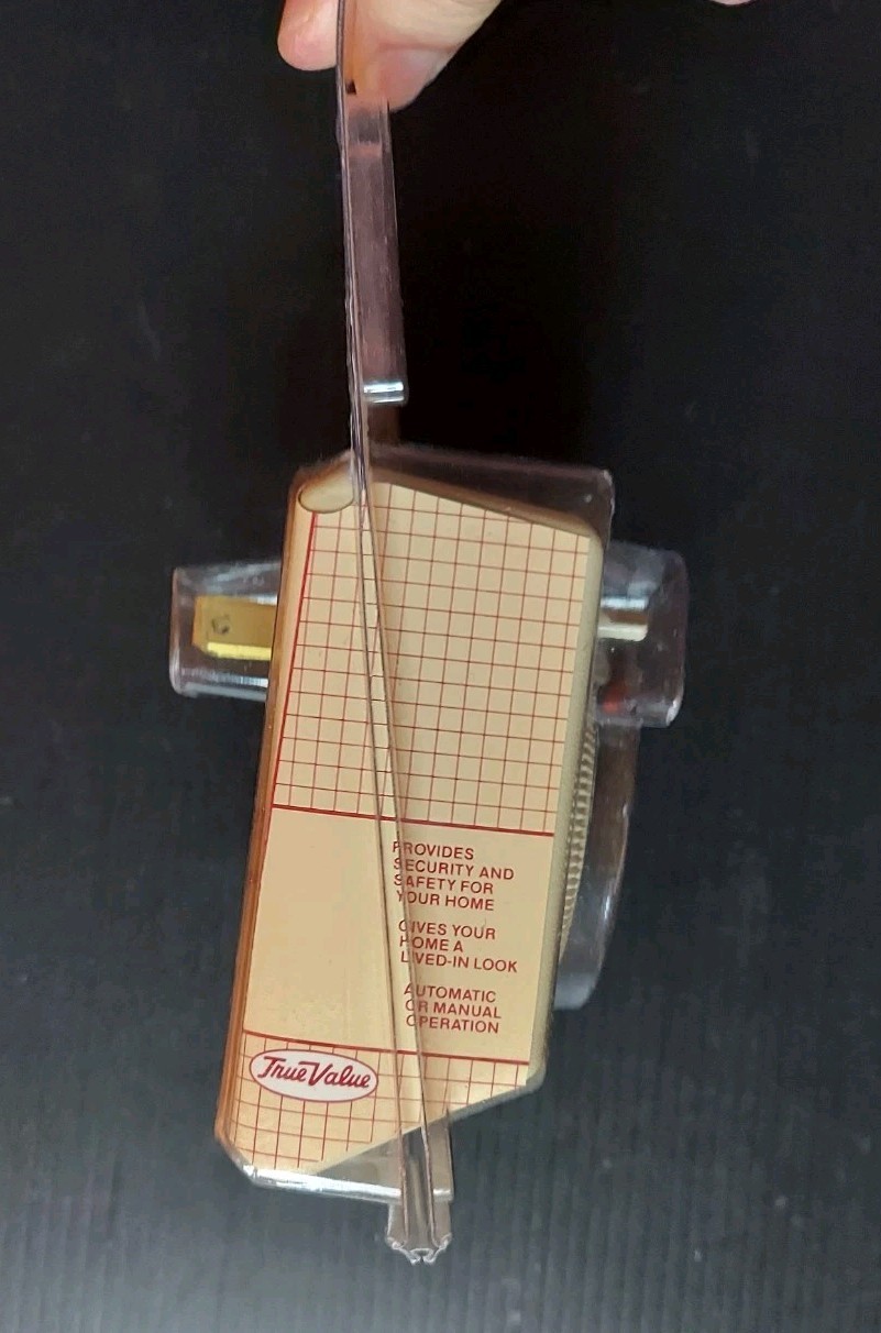TRU GUARD PLUG-IN LAMP TIMER VTG 15 AMPS 1875 WATTS SINGLE ON/OFF SETTING NOB