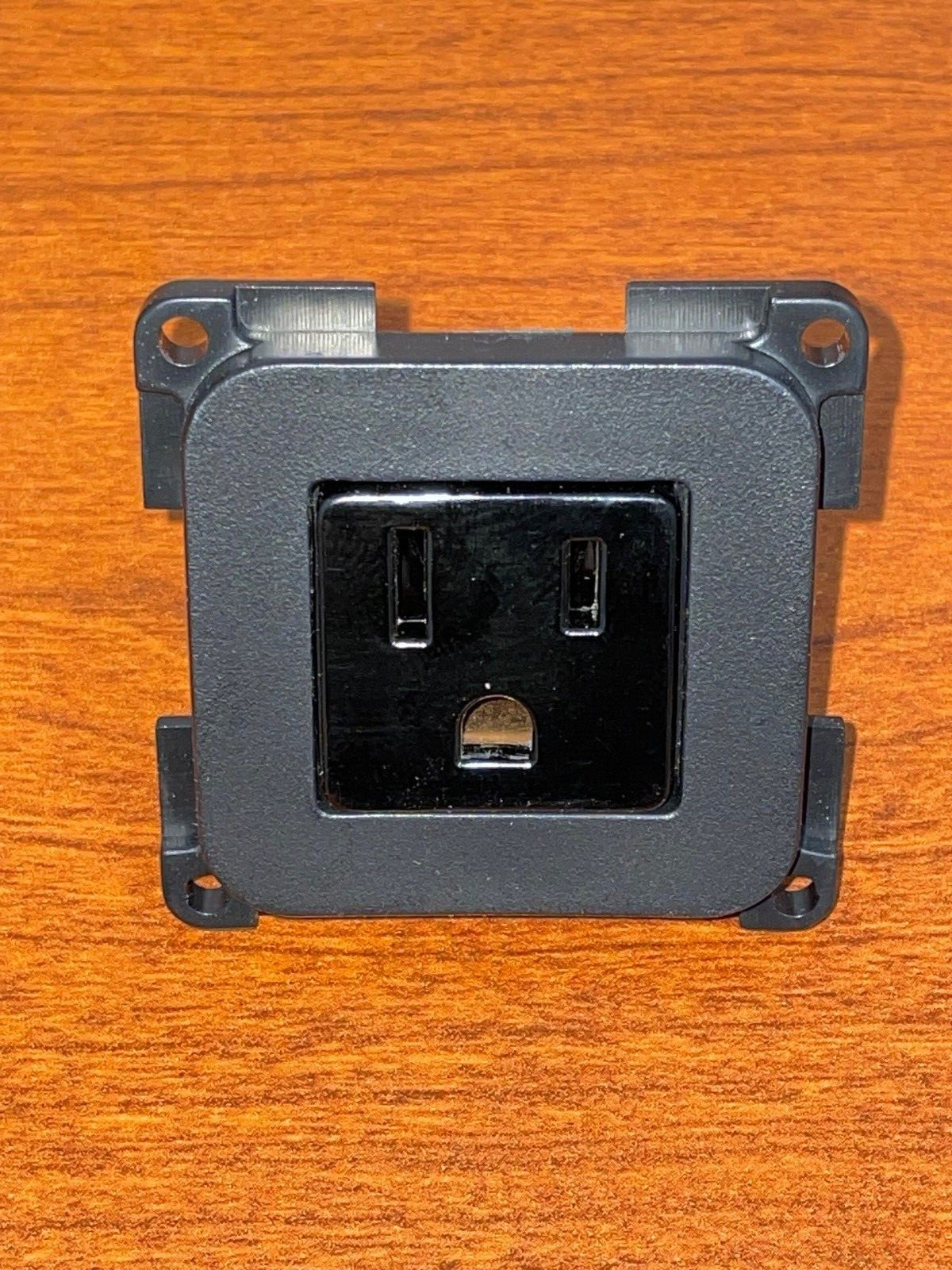 Surface mount Outlet w/flip cover, 5-15,120V, 2.36″ sq Inprojal 60KLFSCH/10020US