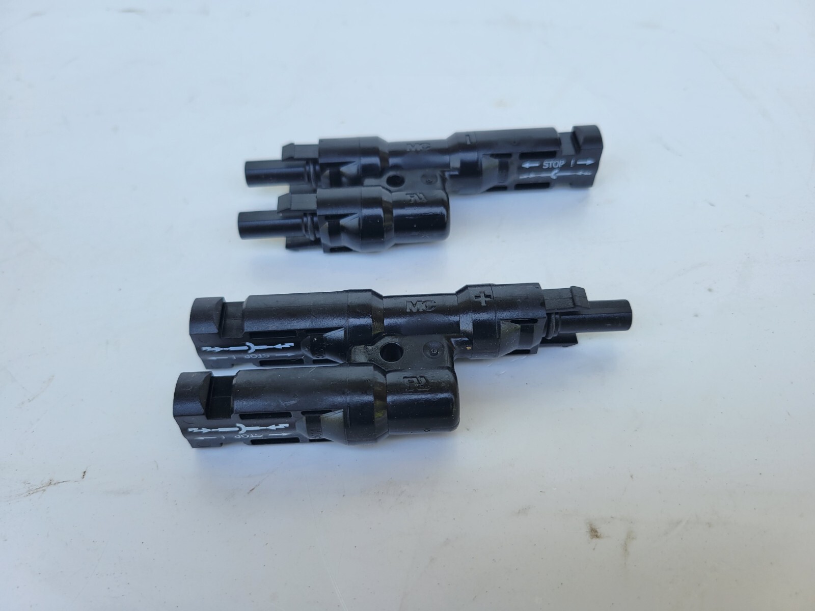 Solar MC4 Connector T3 2 to 1 Splitter MMF + FFM Pair, str