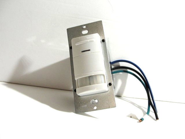 Leviton Decora 120-277V AC/CA Occupancy Sensor Switch (Auto-On) ODS10-IHW