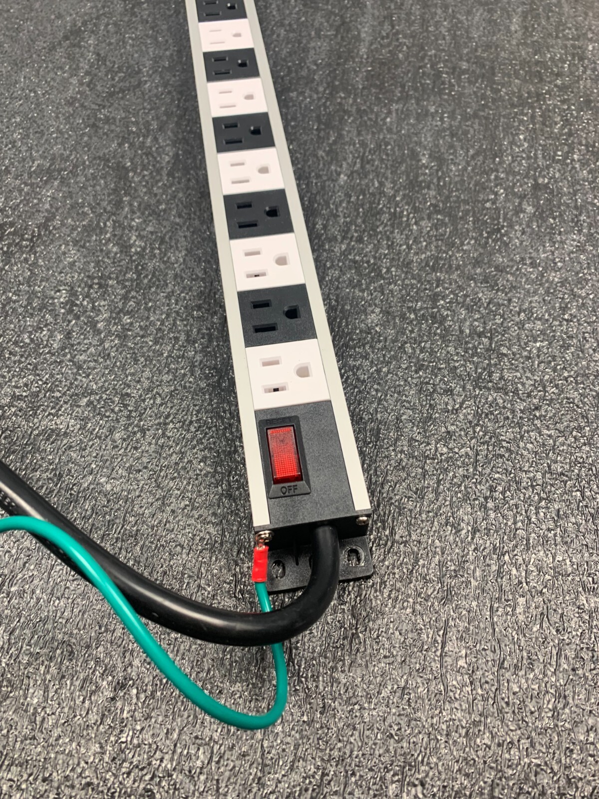 Multiple outlet, 20 outlet power strip 26.5″ x 1.75″ x 1″