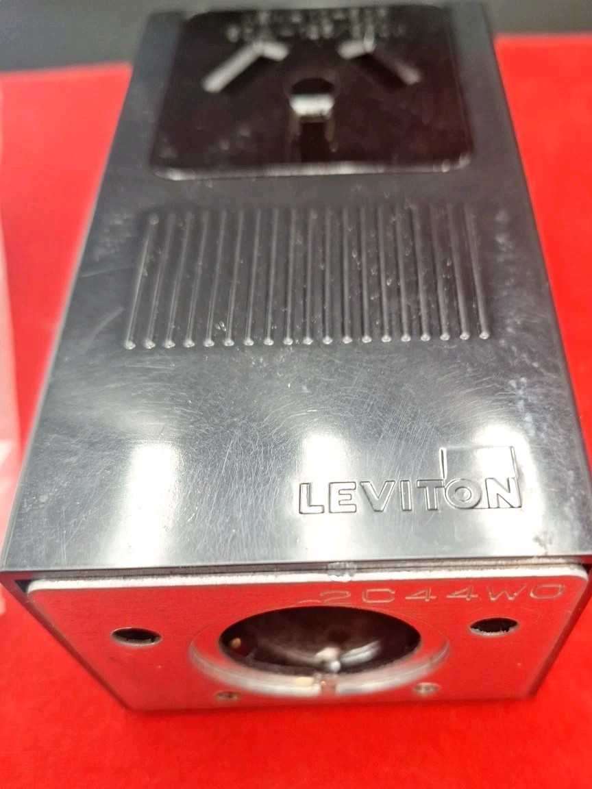 LEVITON 5054 Surface Mount Power Outlet 125V-250V NEMA 10-30R 30 Amp New