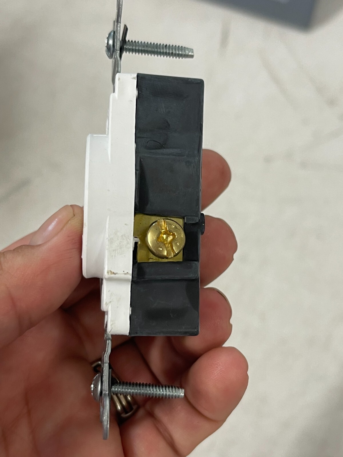 CASE OF 10 Leviton PLUS+ Commercial 20A-250V 20 PAMP Single Outlet 5821-WS