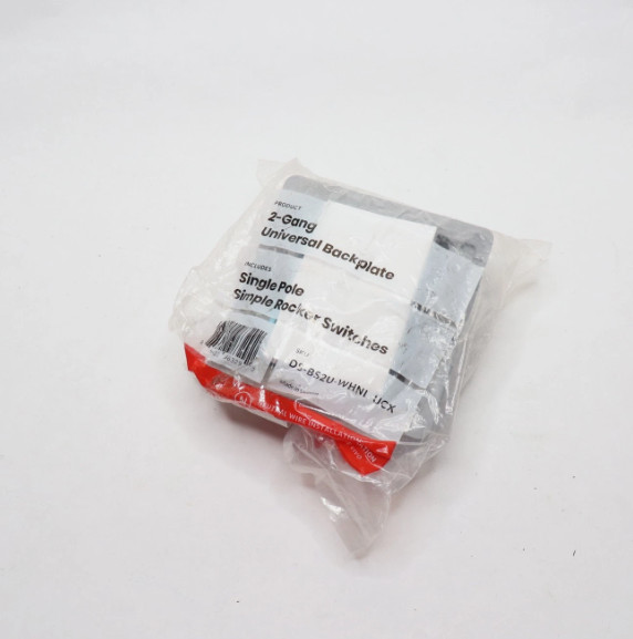 Deako Quick Backplate w/ 1-Pole Simple Rocker Switch 2-Gang DS-BS2X-WHNL-UC