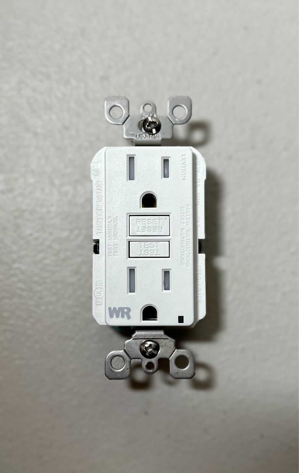 5 PCS Leviton GFWT1-KW – GFWT1-W Weather/Tamper Resistance GFCI Outlet