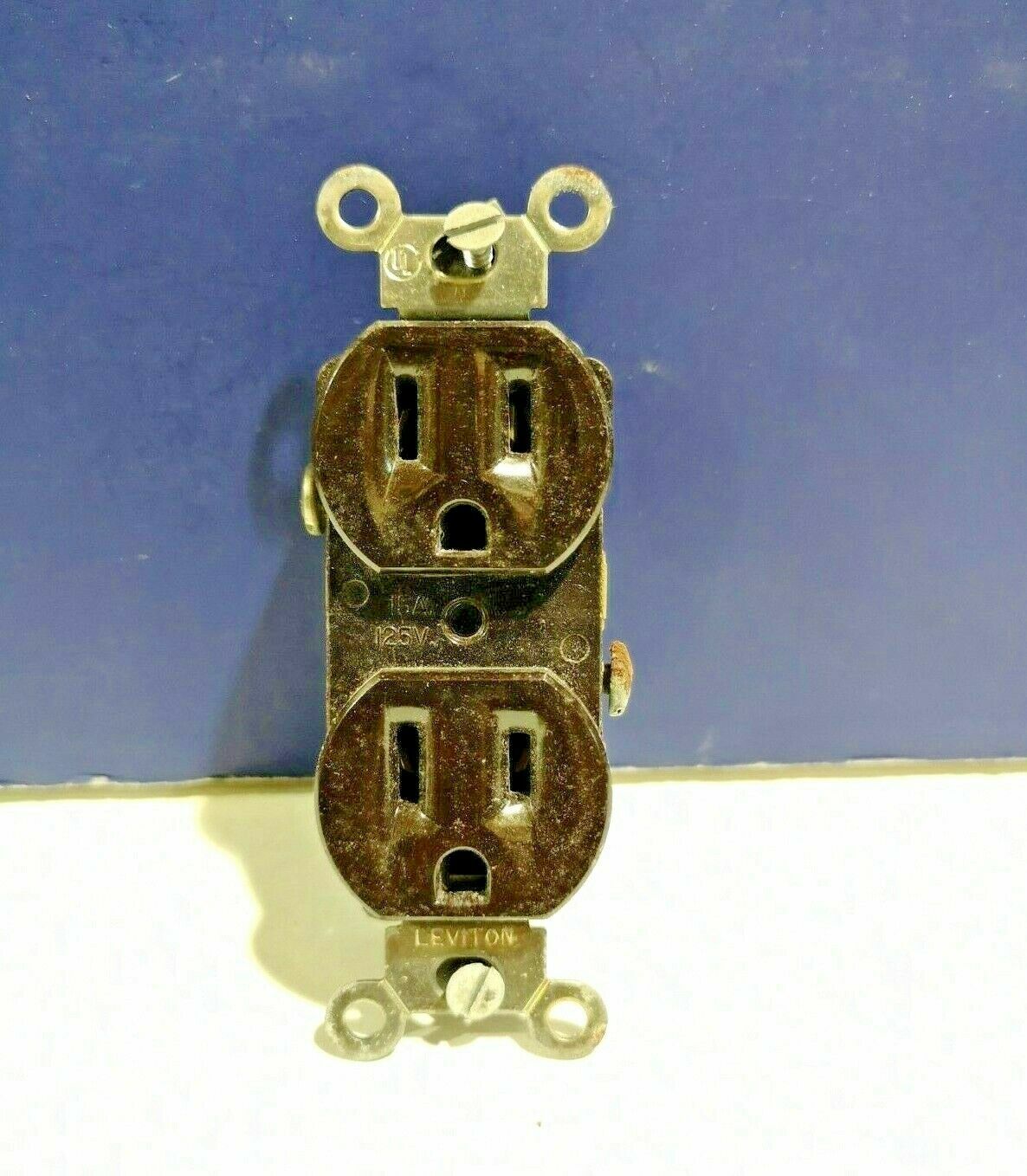 10-PK Leviton BROWN Duplex Receptacle Outlet 15A NEMA 5-15R 125V NOS NEW 5320