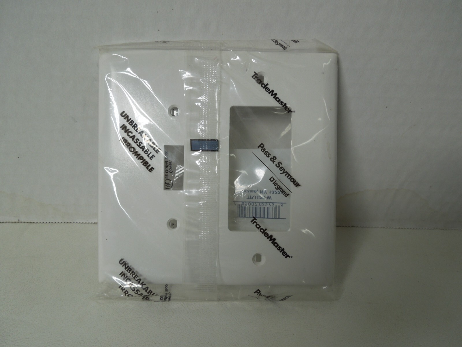 Pass & Seymour 2-Gang Nylon Plate – White – 1-Decor & 1-Toggle Switch