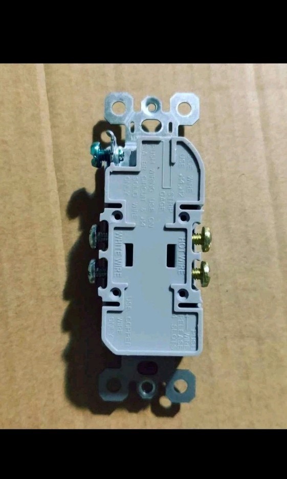 Set of 10 Legrand outlets 885TRW Recpetacle 15A 125V Gray