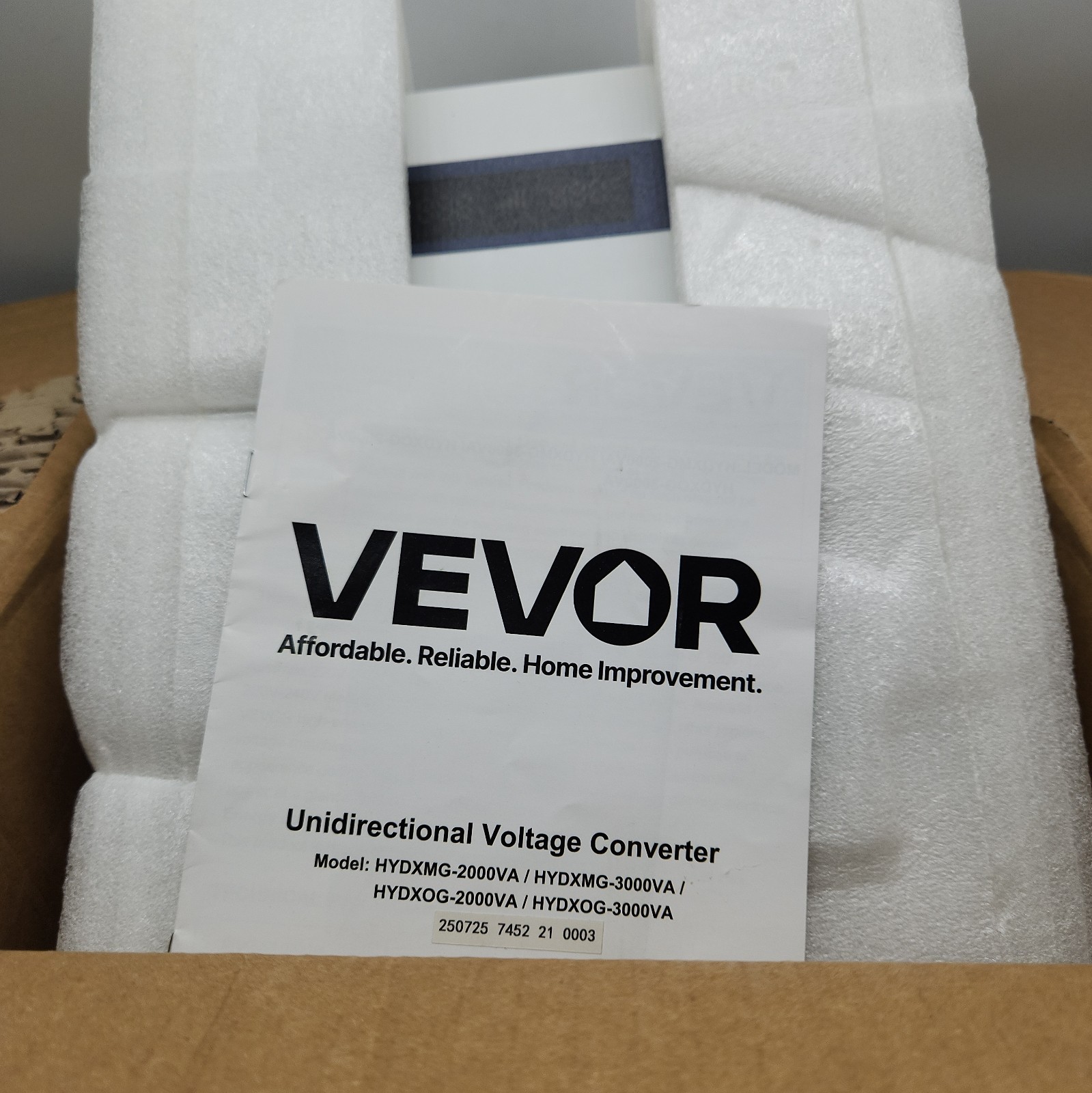VEVOR Step Up Voltage Converter 2000VA Power Converter Transformer 110V- 220V.W4