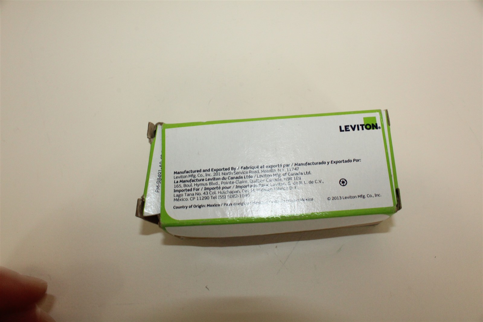 Receptacle 20A 250V Narrow Single Straight Blade Comm Grounding Ivory