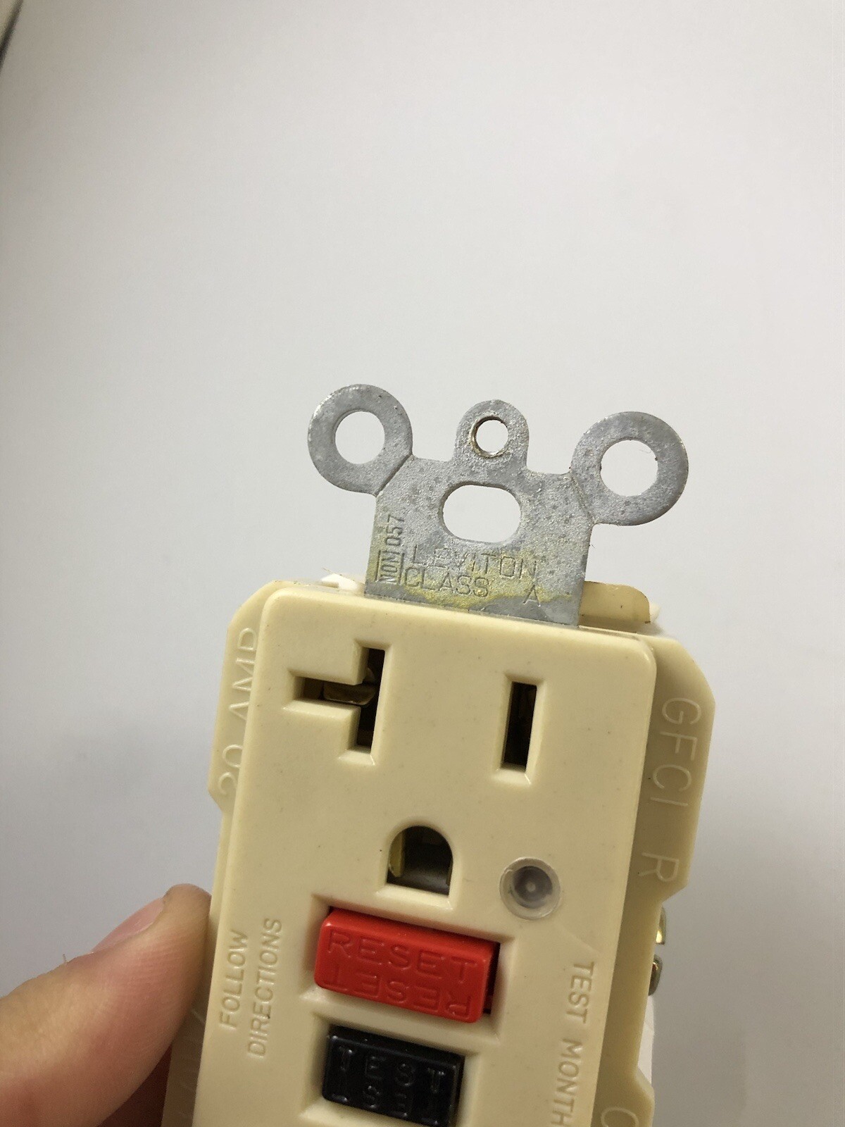 Leviton GFCI Duplex Outlet 20 Amp X1.6