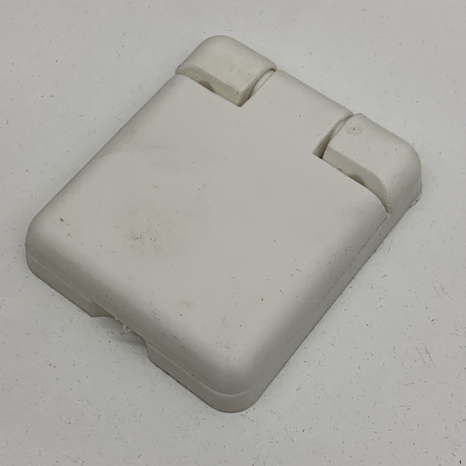 Circular Electrical Receptacle Plastic Cover Door 1-11/16″ Camlok Cam Lock