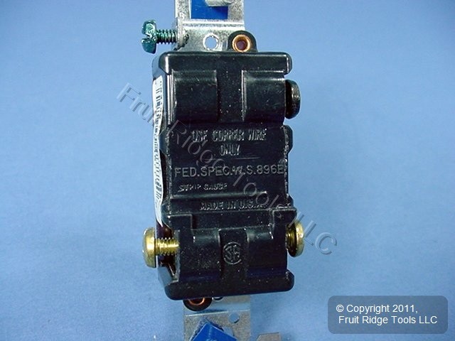 Eagle CS315V Ivory Electric Commercial Toggle Wall Light Switch 3-Way 15A Bulk