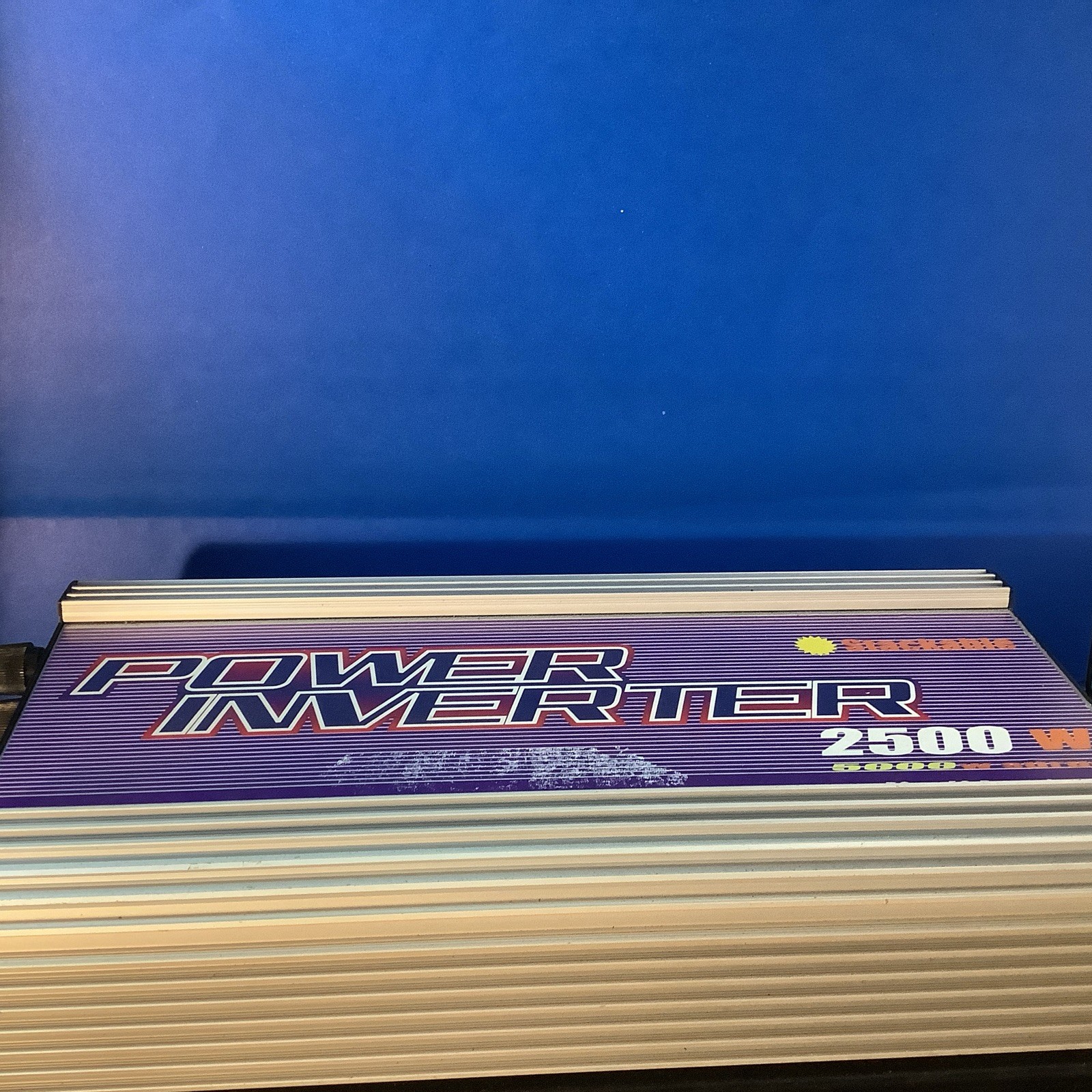 Stackable power inverter 24v To 120v 2500w -5000w Surge DC To AC