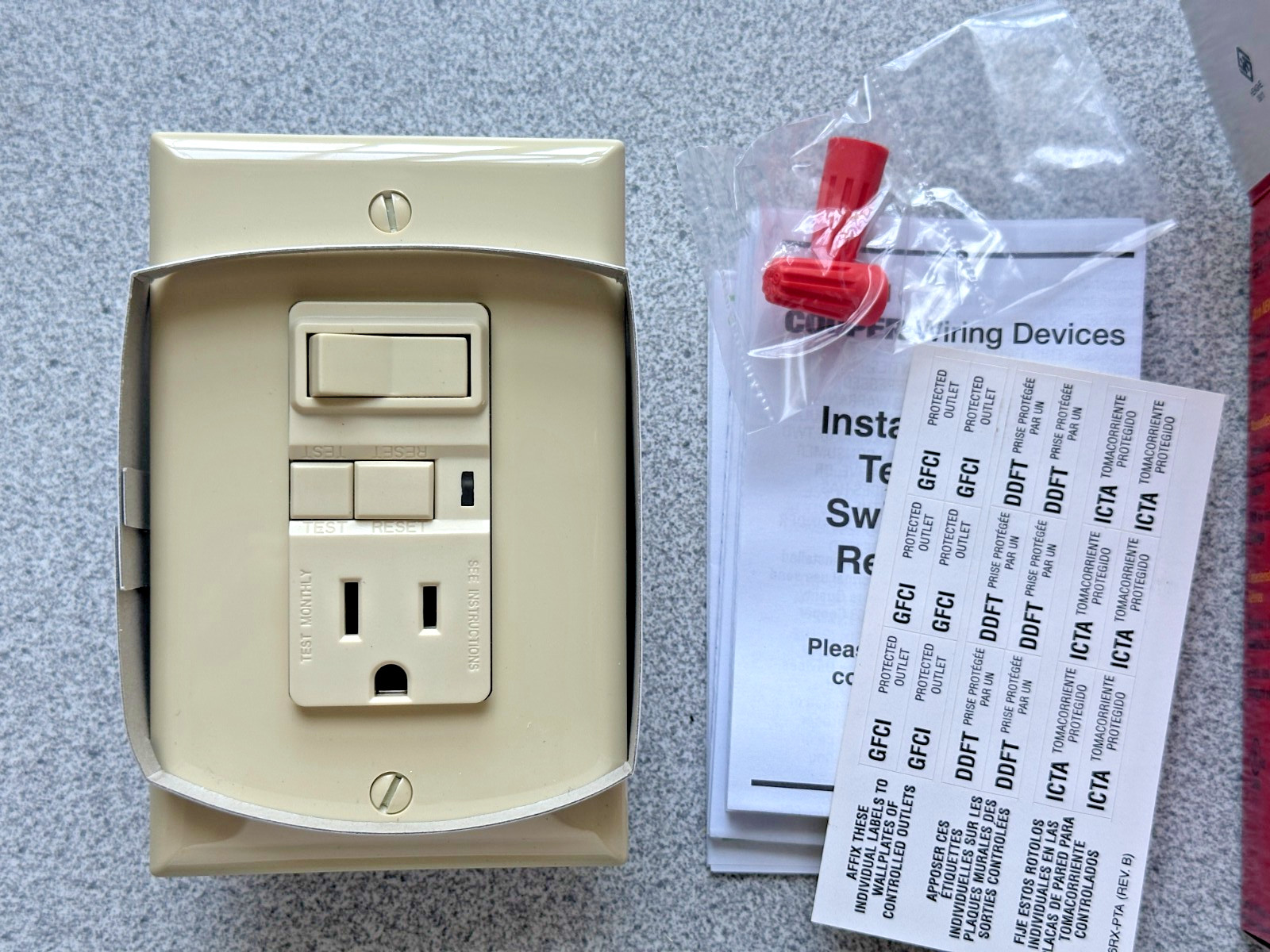 NEW Cooper VGFS15V-M-L Combination Switch with GFCI Outlet & Wallplate 15A Ivory
