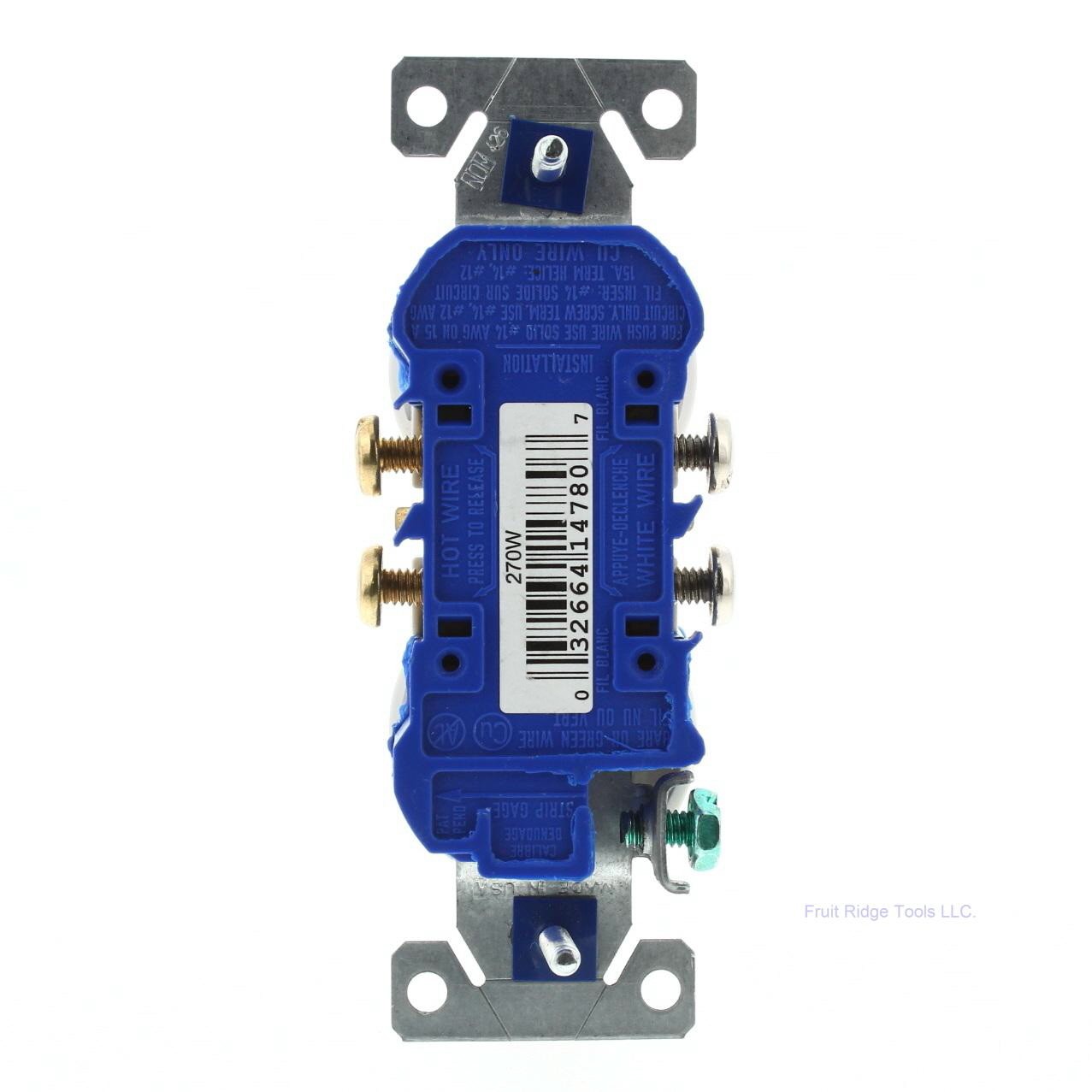 Cooper Residential White Outlet Duplex Receptacle NEMA 5-15R 15A 125V Bulk 270W