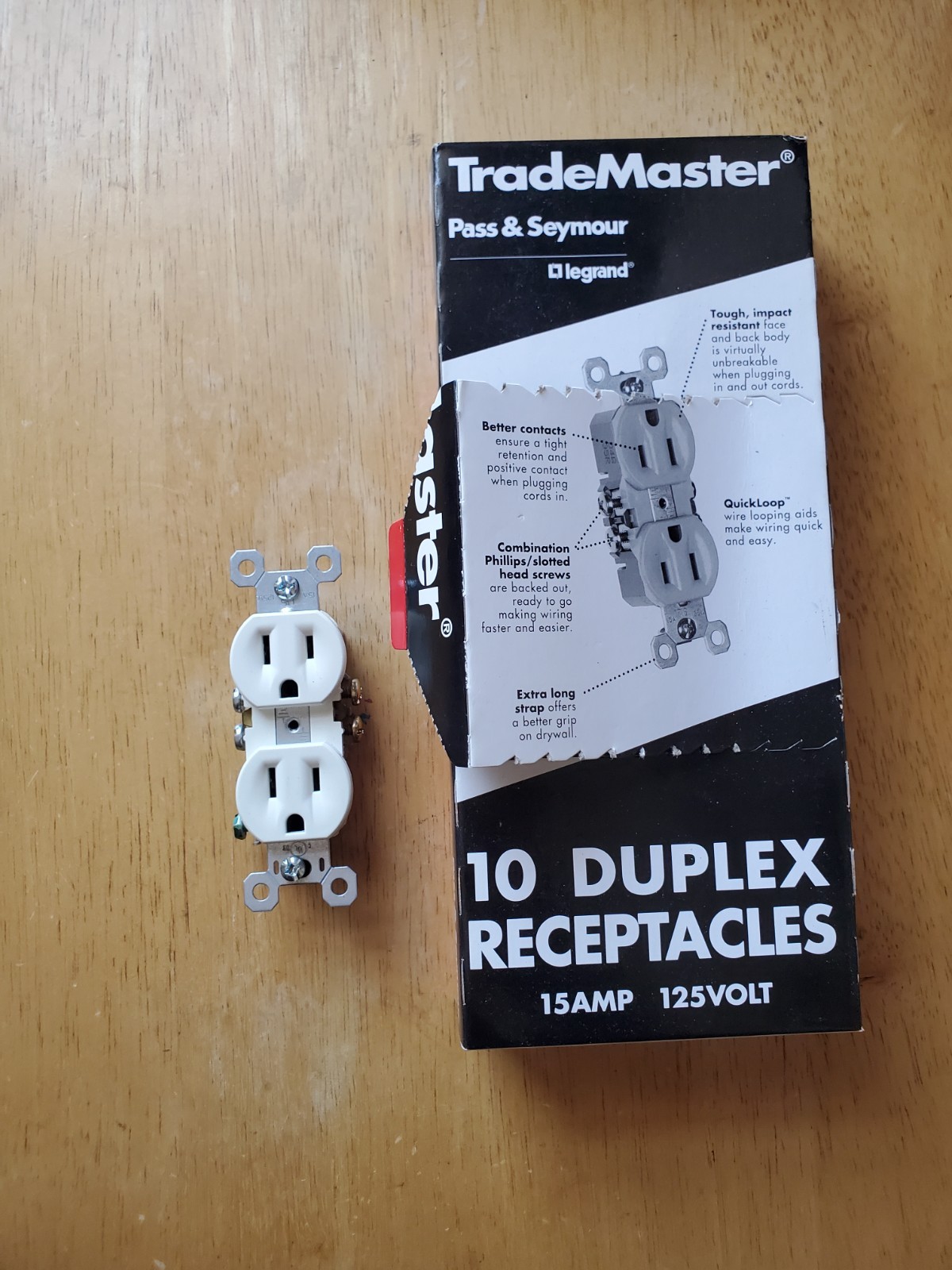 Legrand Trade Master 10 Duplex Receptacles 15AMP 125 VOLTS White 10 PC NIB