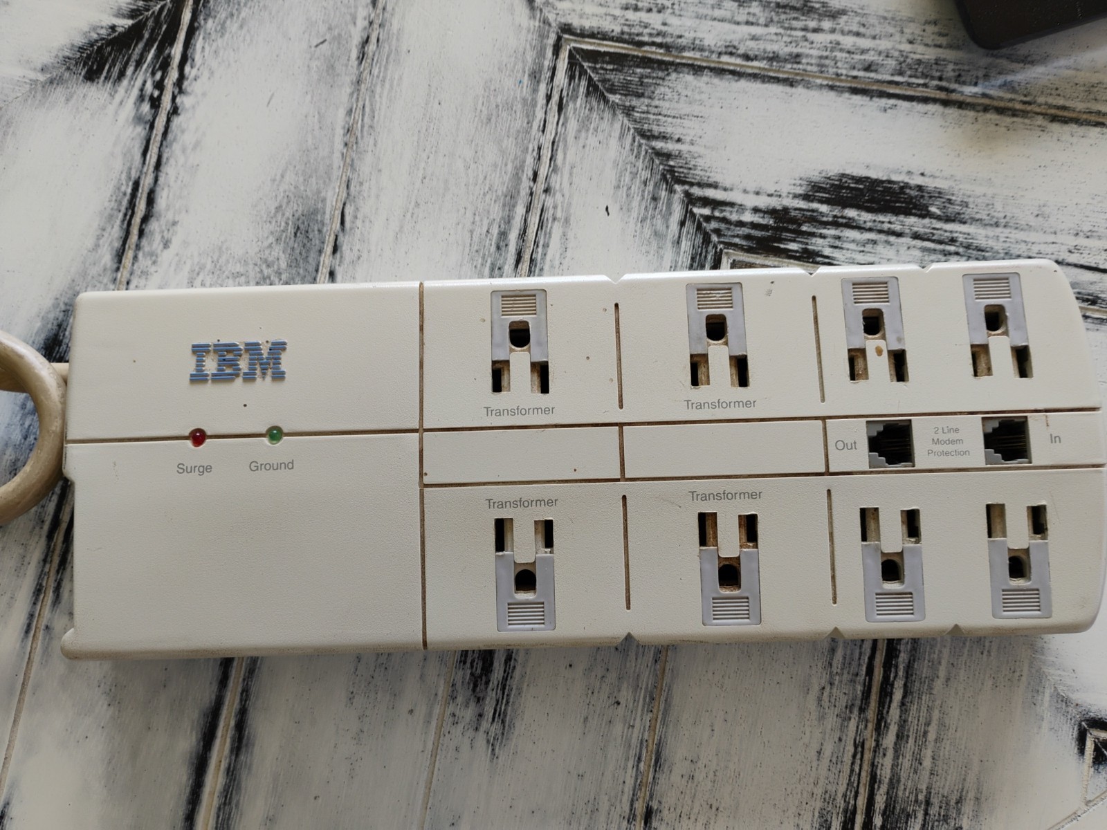 IBM 1998 Vtg Telephone PC 8 Outlet Surge Protector 125 AMPS 15 1875 WATTS