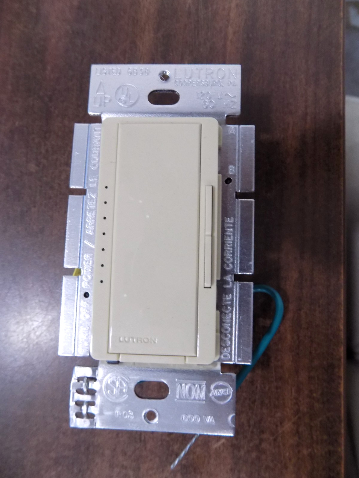 Lutron Maestro MALV-600-IV Low-Voltage Multi-Location Dimmer Ivory