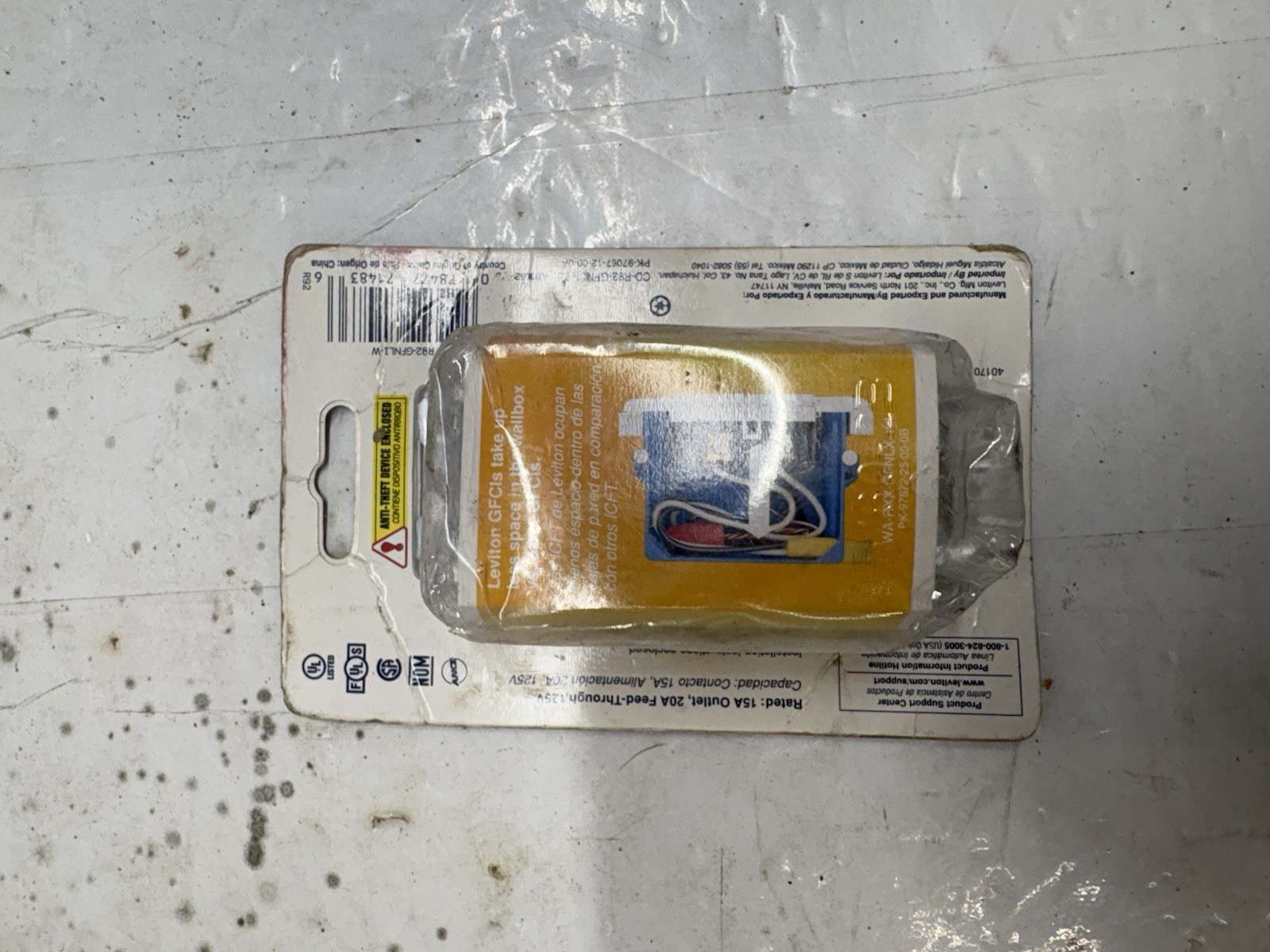 Leviton GFNL1-W TR GFCI Outlet With Night Light (Sealed)