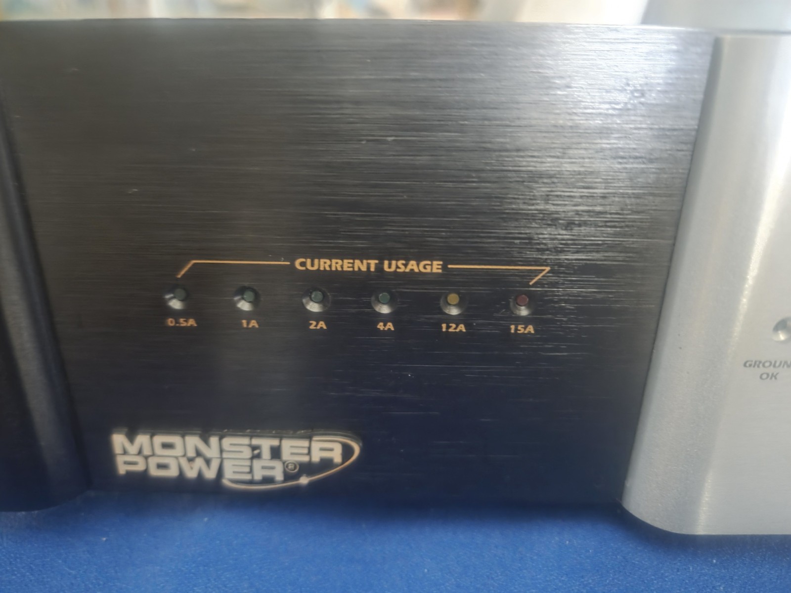 Monster Power HTS 2600 MKII Surge Protector Black/Silver – Nice Condition