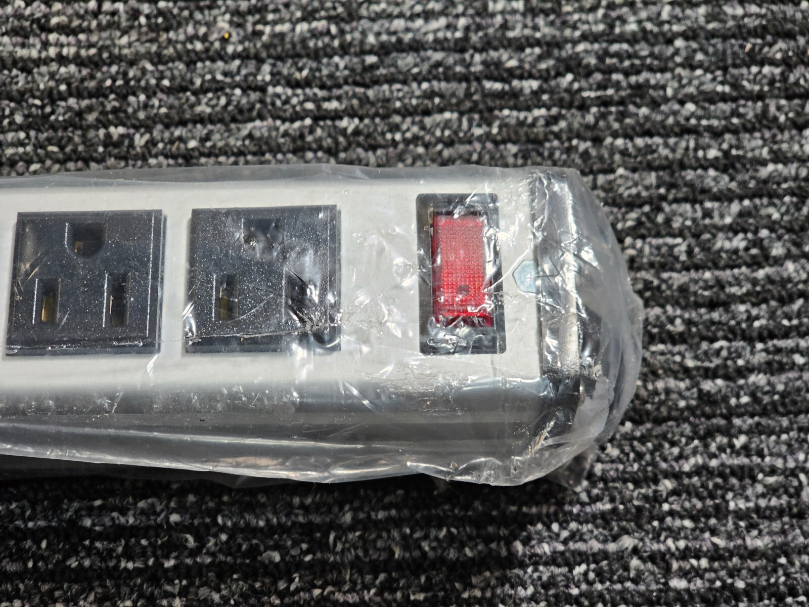 Industrial Strength Mountable Power Strip with 16 Outlets & Overload Protection