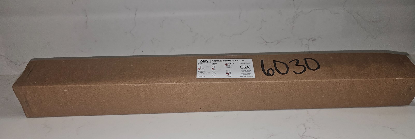 Task Lighting TRUSB24PBK 24″ – Angle Power Strip