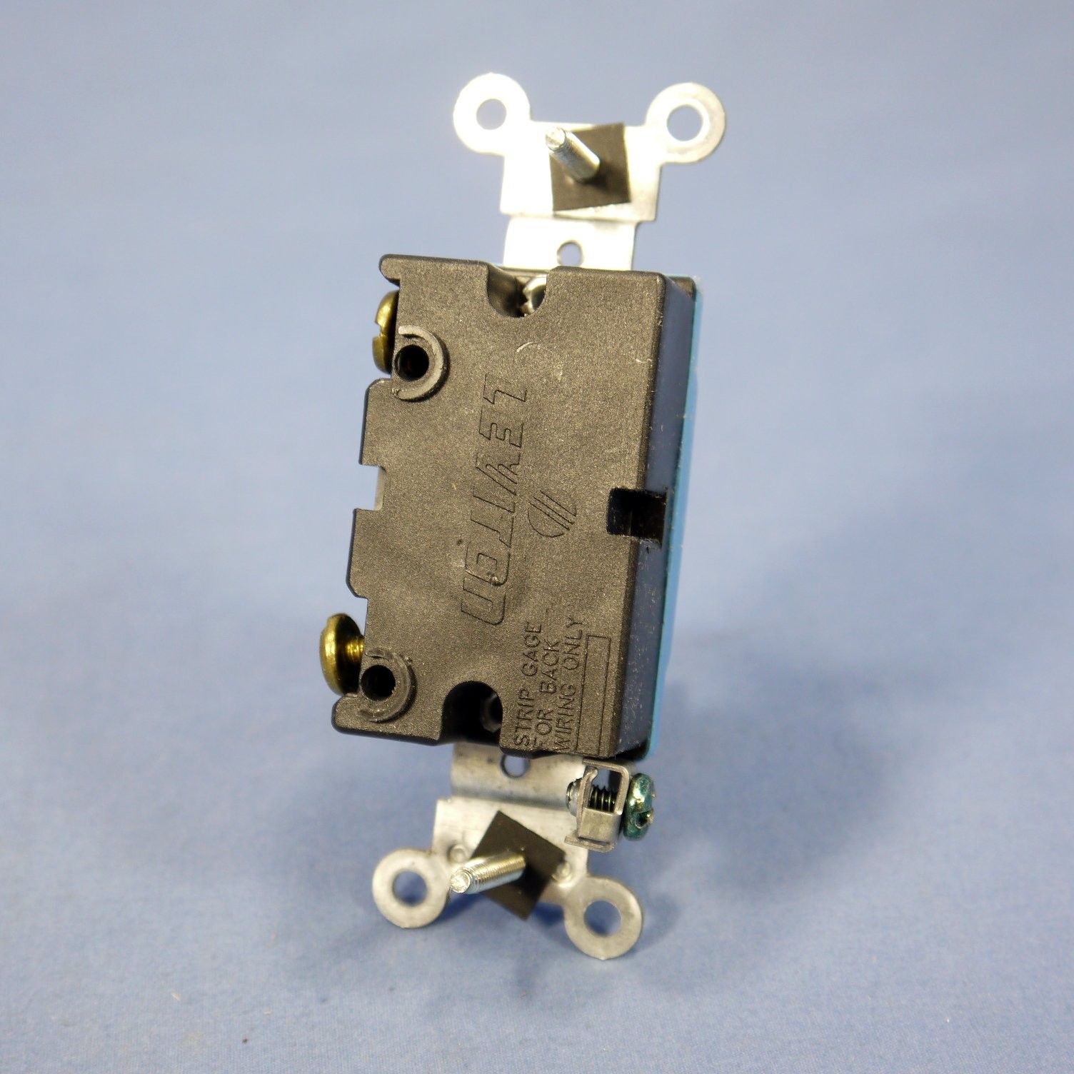 Leviton Brown INDUSTRIAL Grade Single Pole Toggle Wall Light Switch 15A 1201-2
