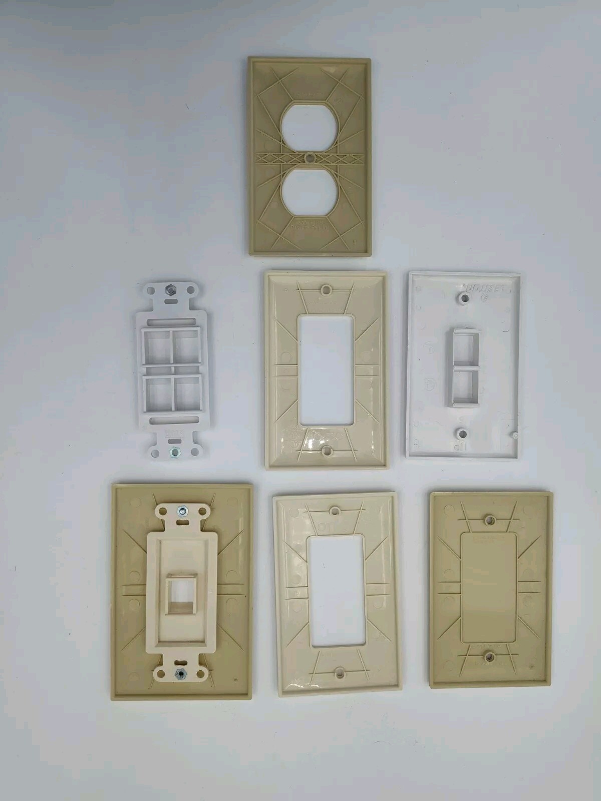 Set-6 Items Outlet Covers Wall Plates Switch Covers Etc 📸SEE PICS!!!!📸