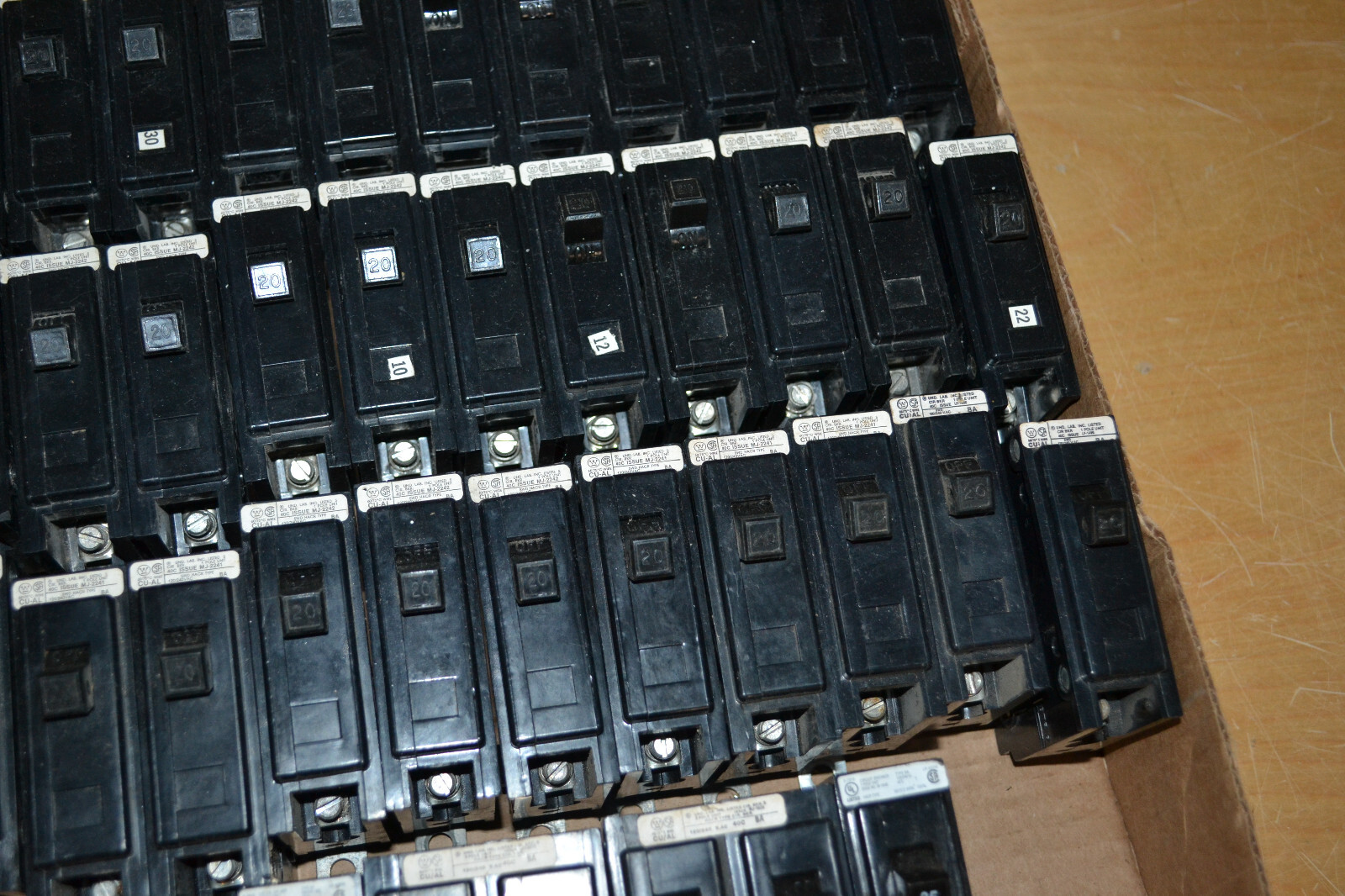 Lot of 37 Westinghouse BA120 ++ Circuit Breaker 20Amp 1-Pole 120/240VAC Type BA
