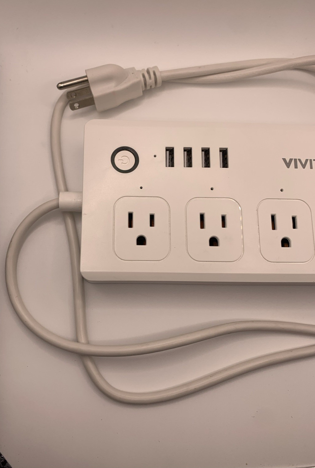 Vivitar Smart Home Power Strip Multi Plug with 4 USB Ports (HA-1007) China