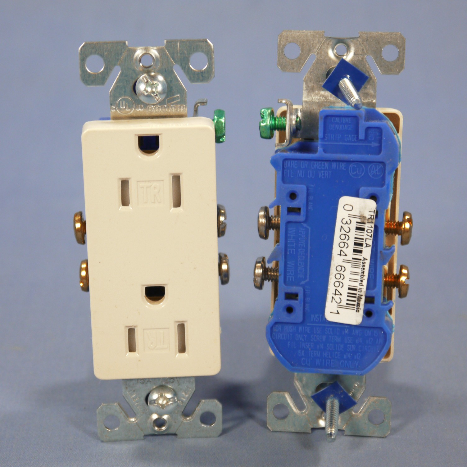 10 Cooper Lt Almond TAMPER RESISTANT Decorator Receptacles 5-15R 15A TR1107LA