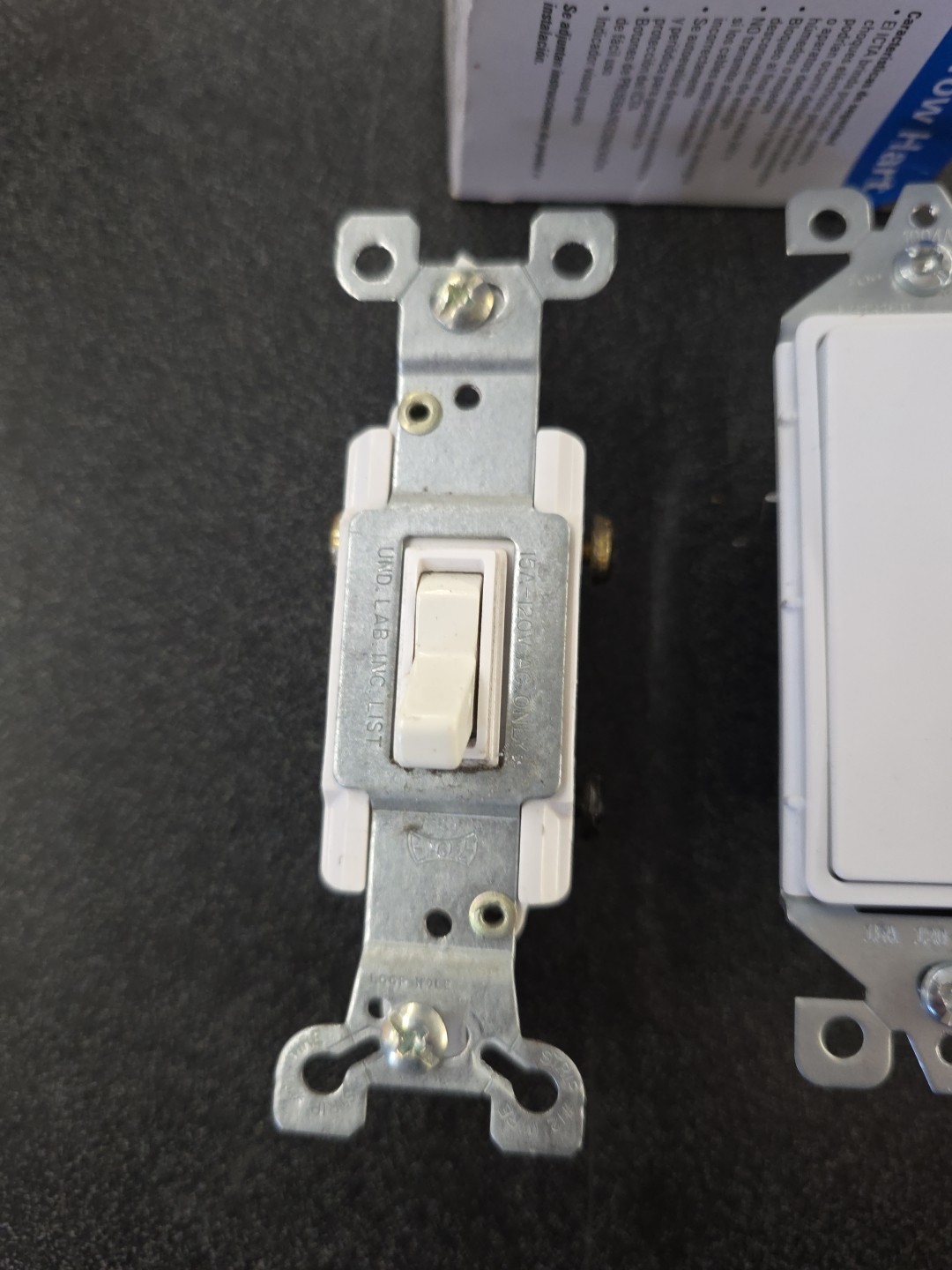 Eaton SGF15W White 5-15R 15A Gfci Self-Testing Outlet Duplex Receptacle 125V