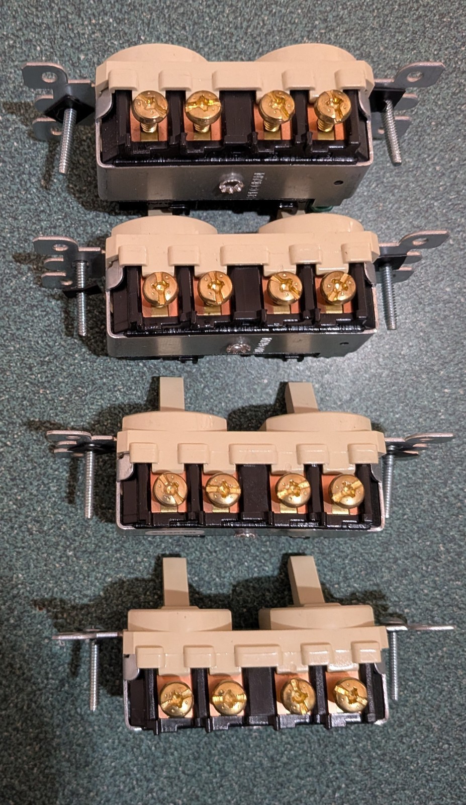 Leviton Dual 15 Amp 3-Way Switch-Side Wired-5243-I Ivory Pack of 4