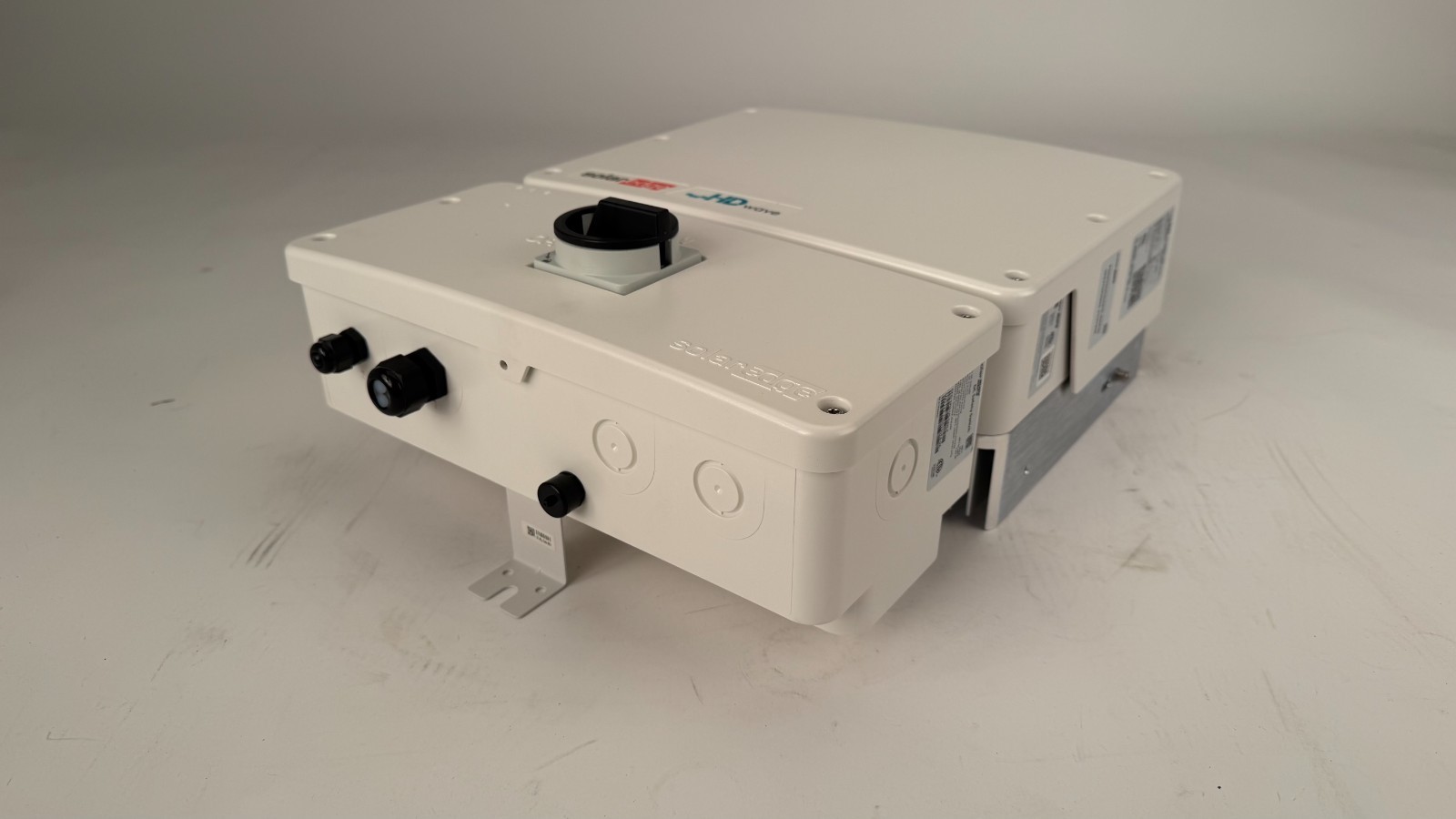 Brand NEW Solaredge SE6000H-US000BEU4 HD Wave Grid Tie Inverter