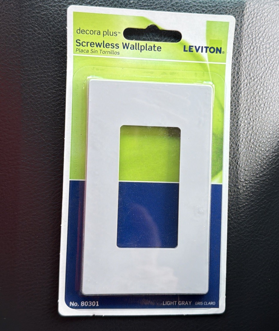 Leviton Decora Light Gray 1-Gang Polycarbonate Screwless Wall Plate 4.61 Hx2.75